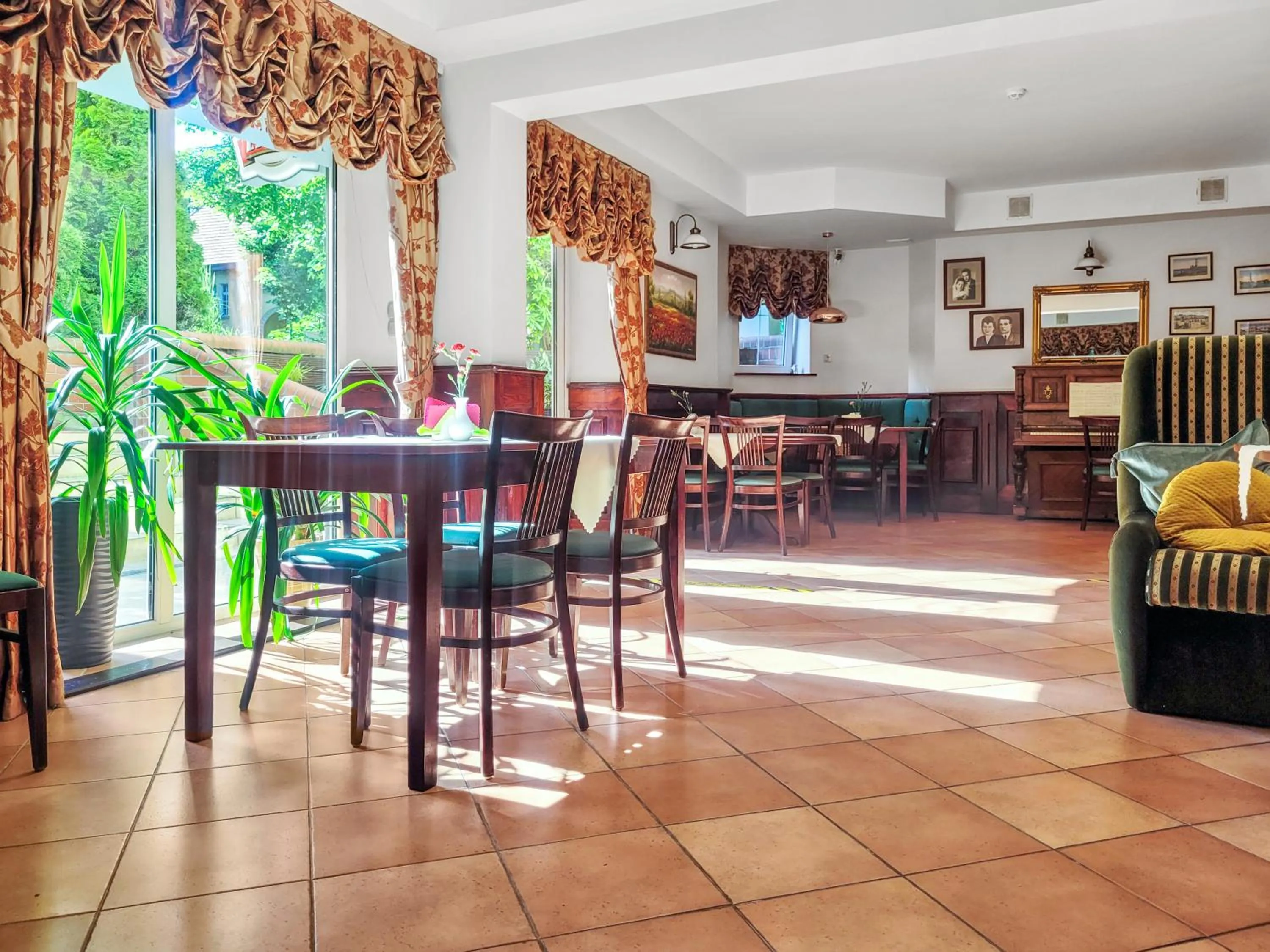 Dining area in Villa Jedynak