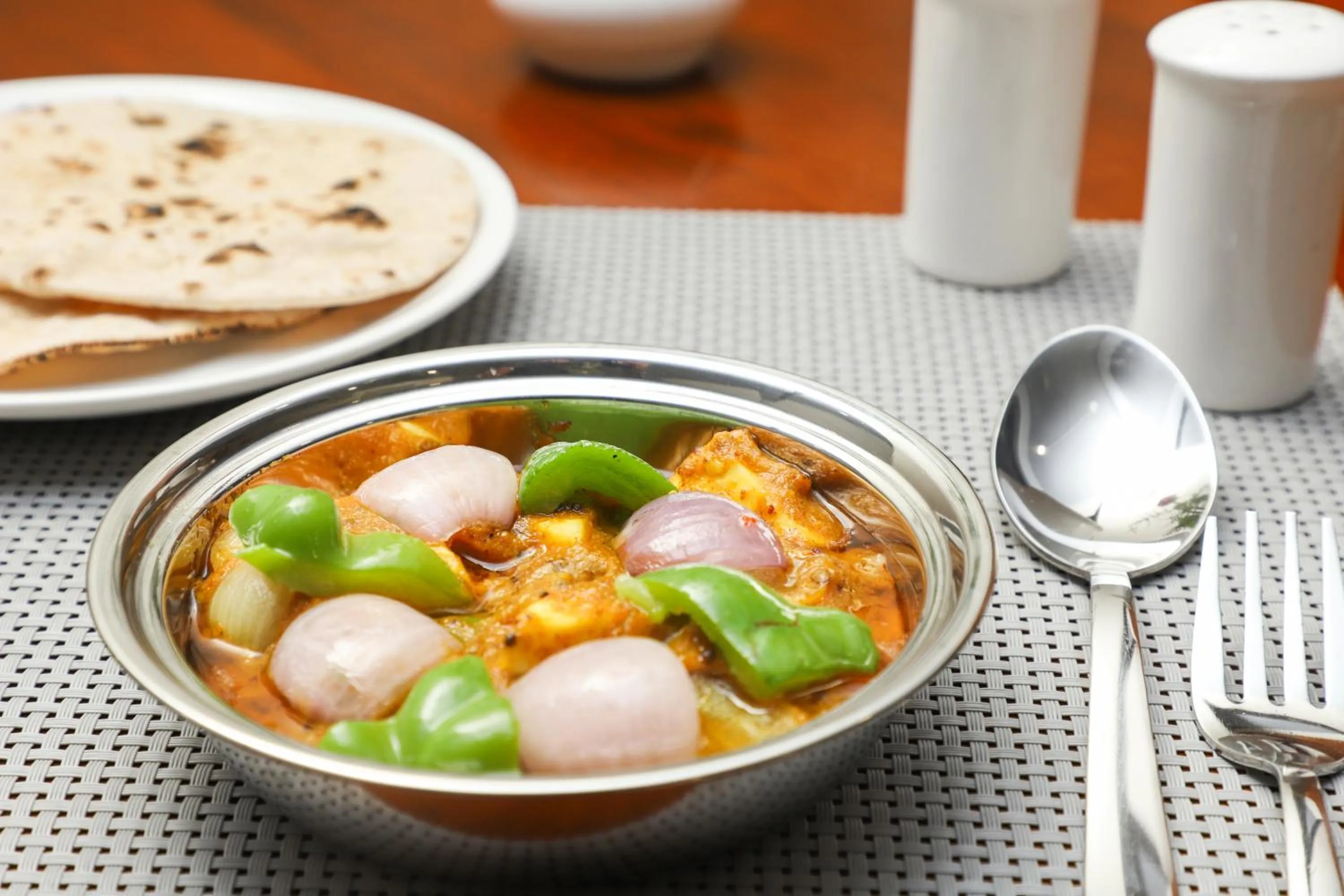 Restaurant/places to eat in Tattwa Grand