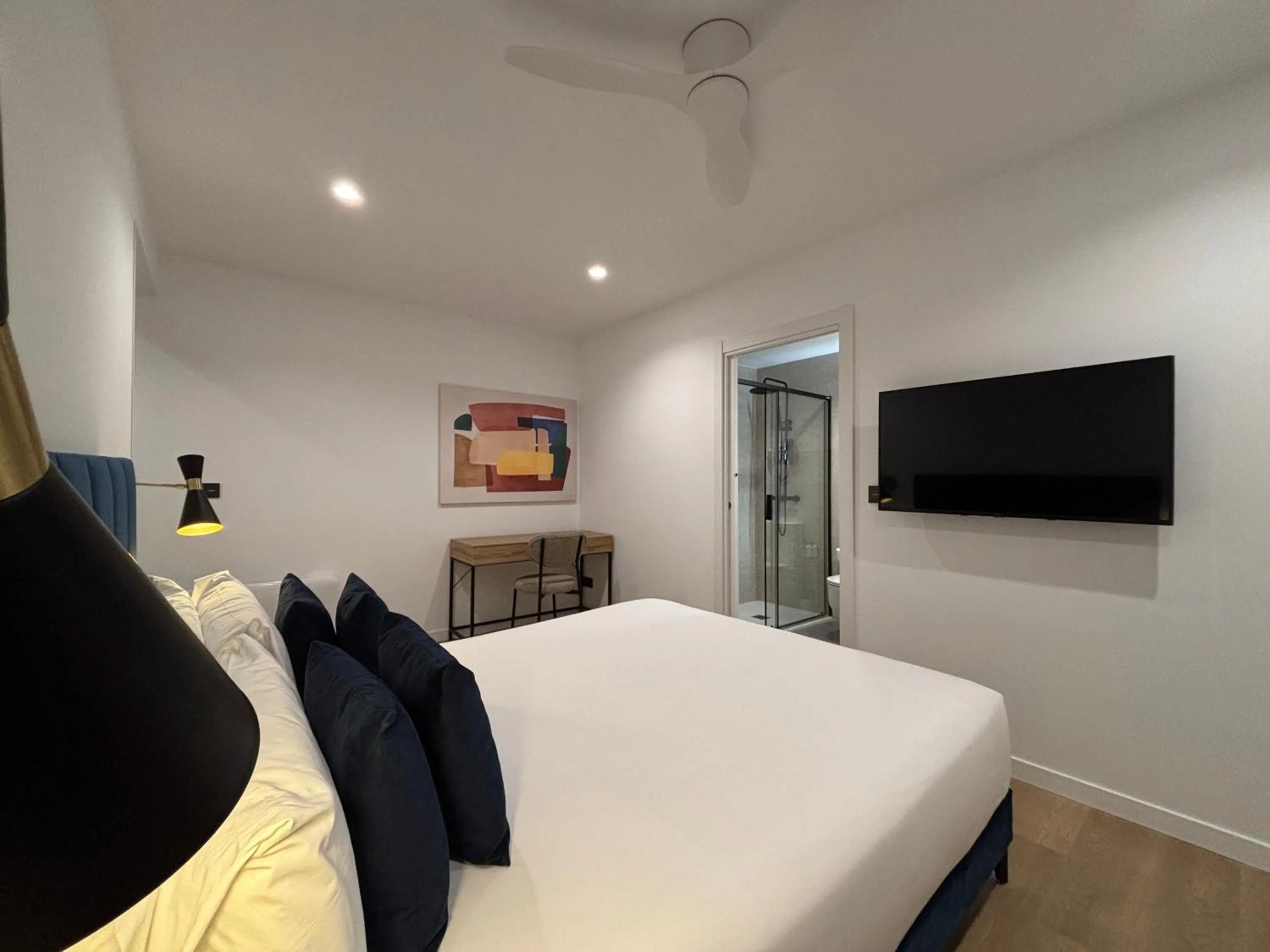 Photo of the whole room, Bed in Arenal Suites Bilbao