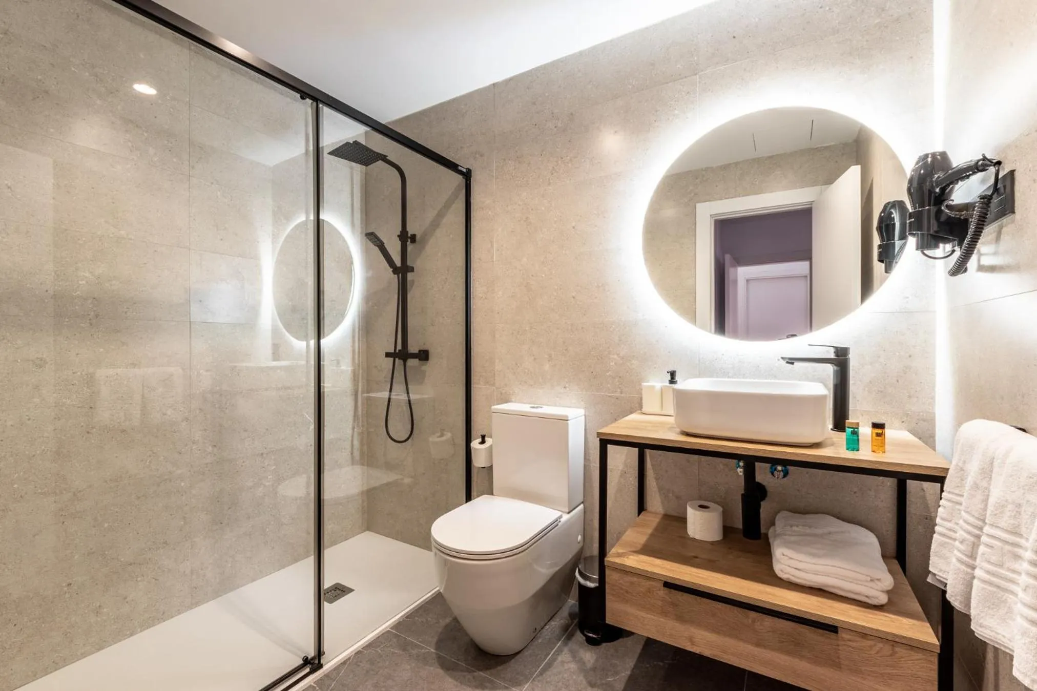 Bathroom in Arenal Suites Bilbao