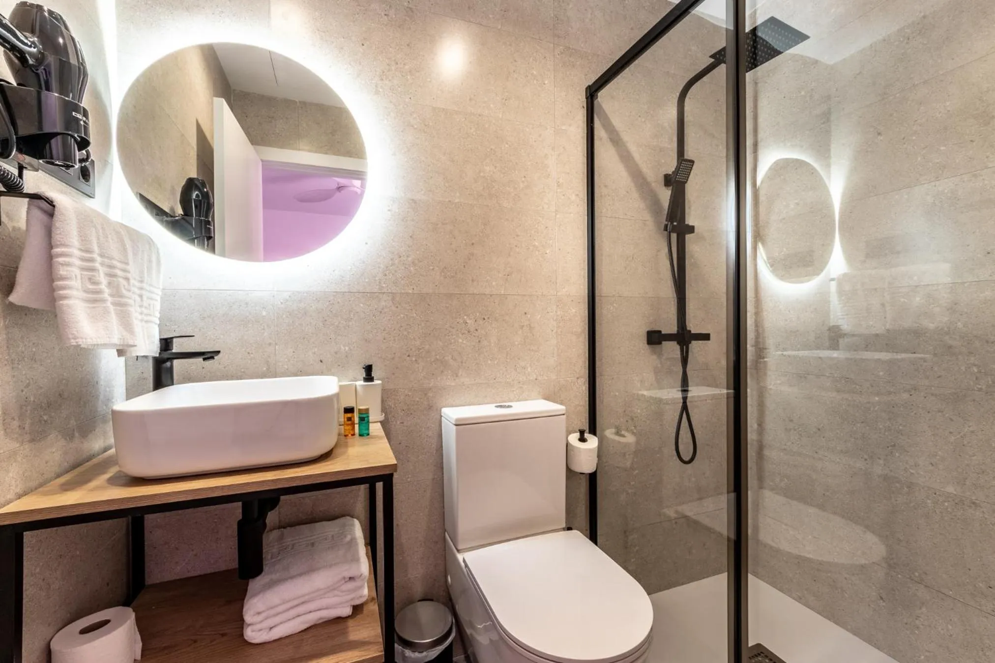 Bathroom in Arenal Suites Bilbao