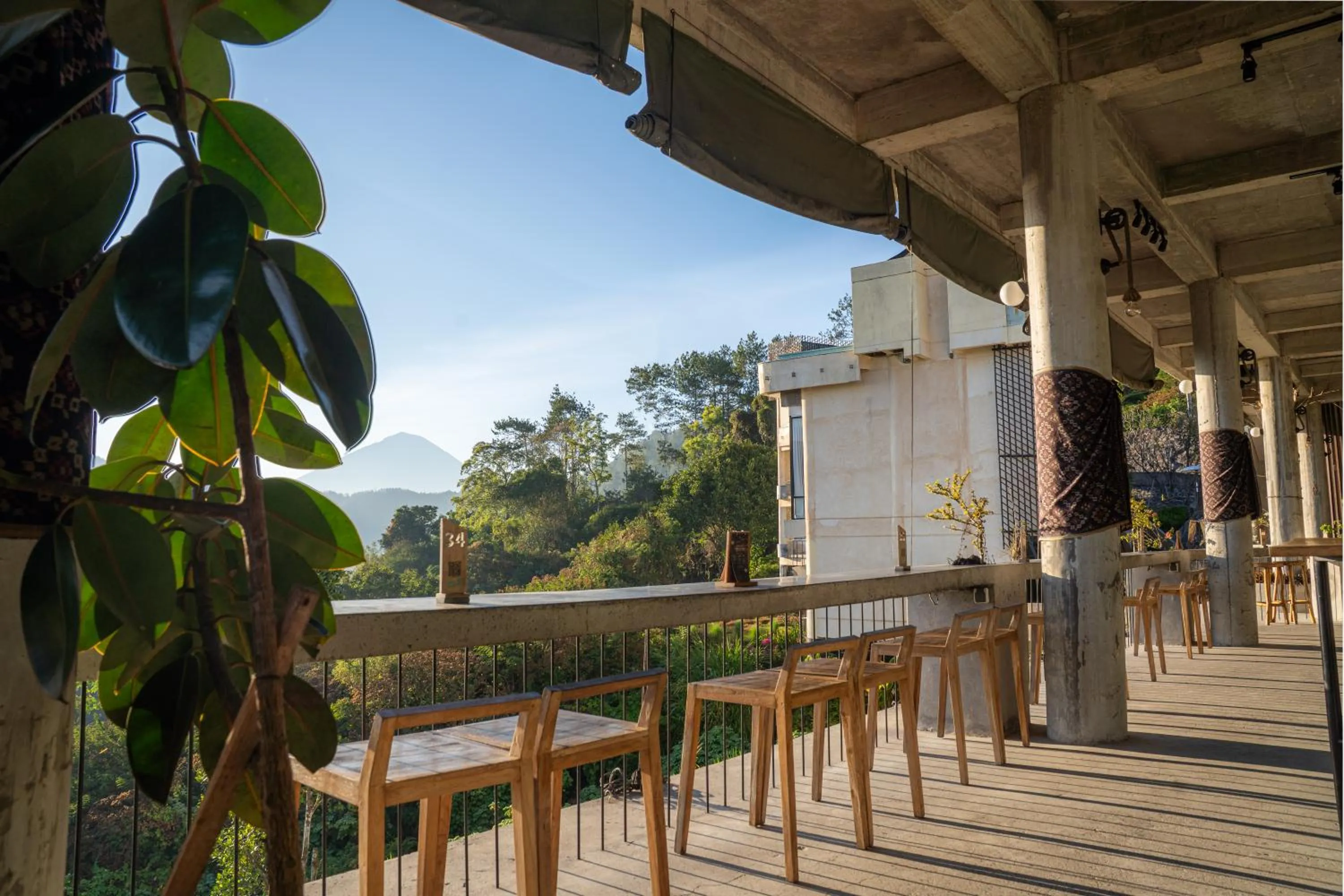 Restaurant/places to eat in Desa Oculus