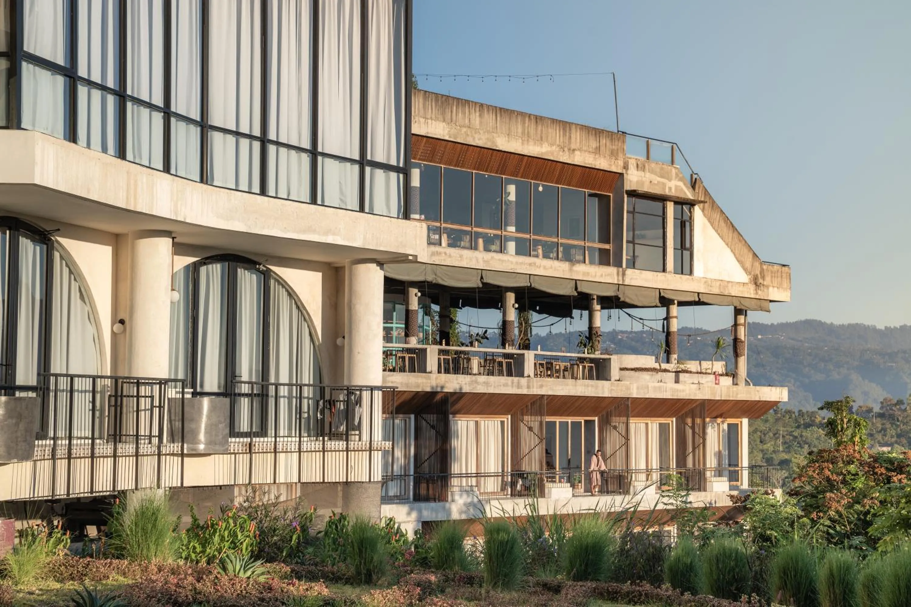 Property building in Desa Oculus