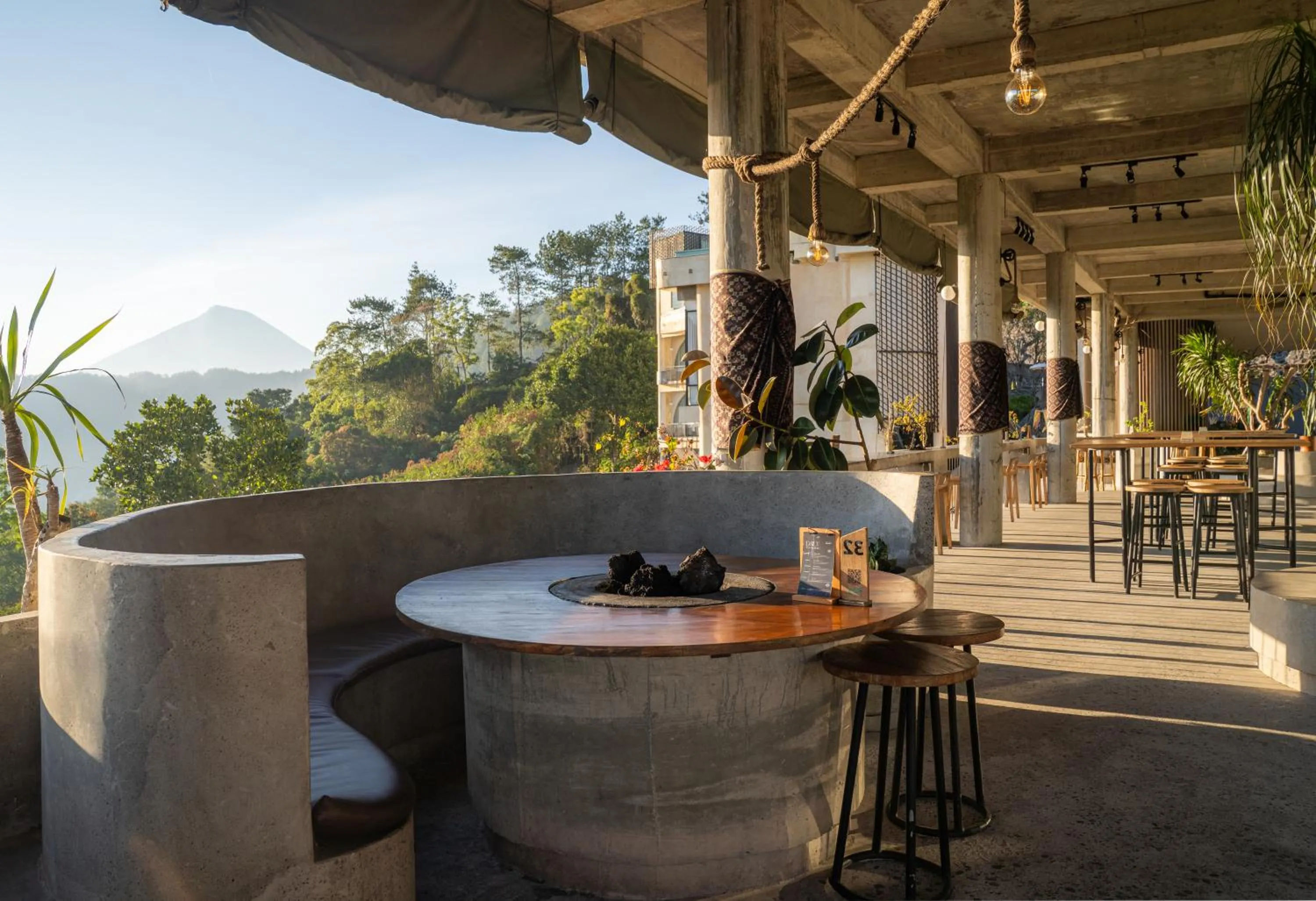 Restaurant/places to eat in Desa Oculus