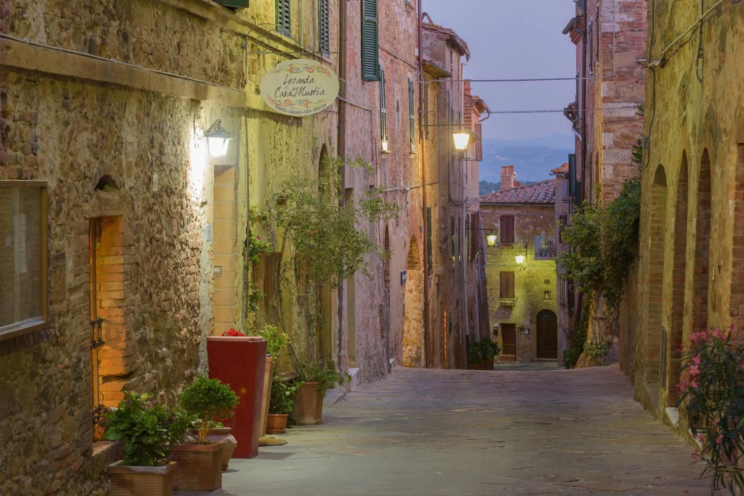 Facade/entrance in Locanda di CasalMustia