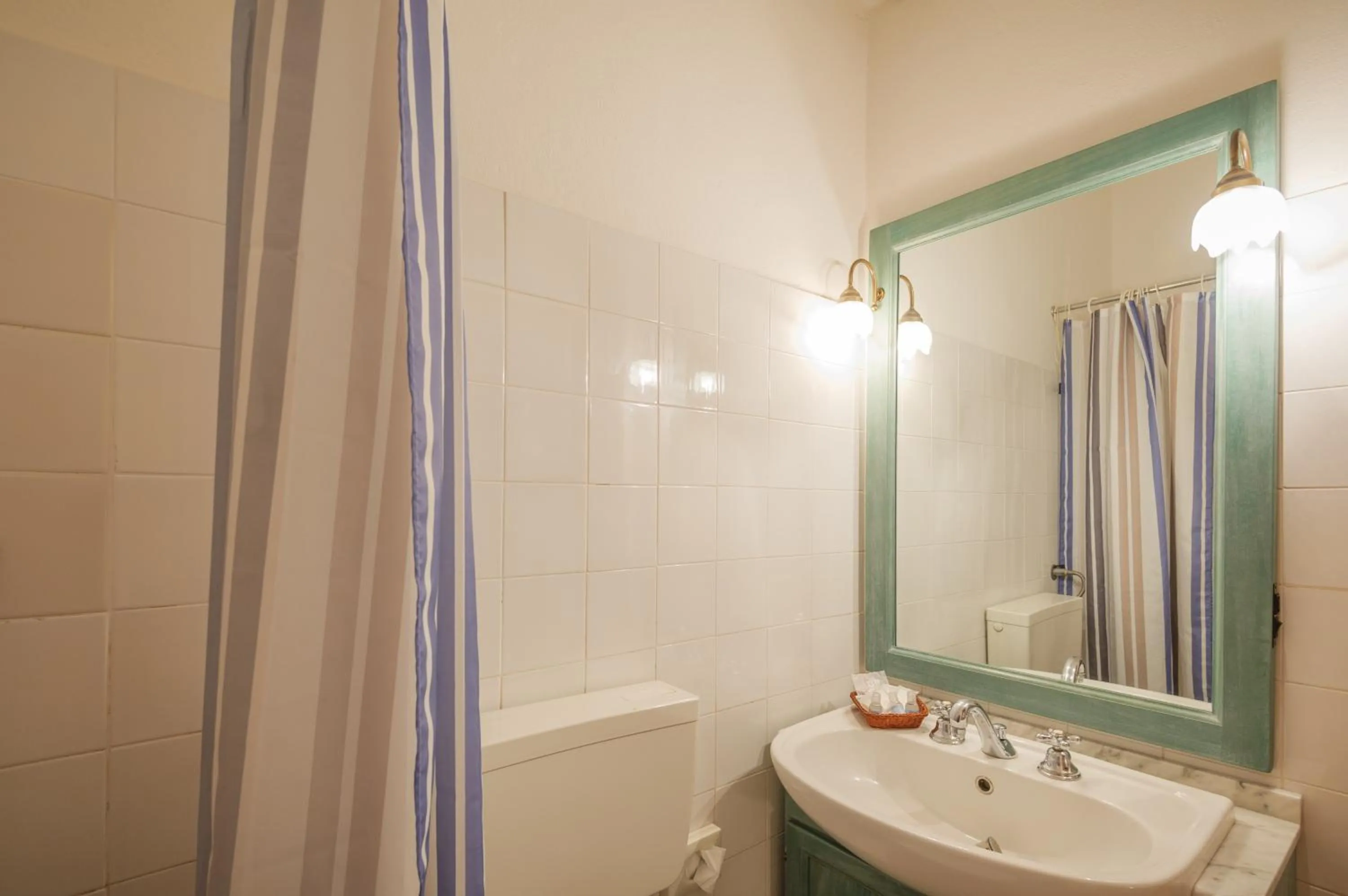 Bathroom in Locanda di CasalMustia