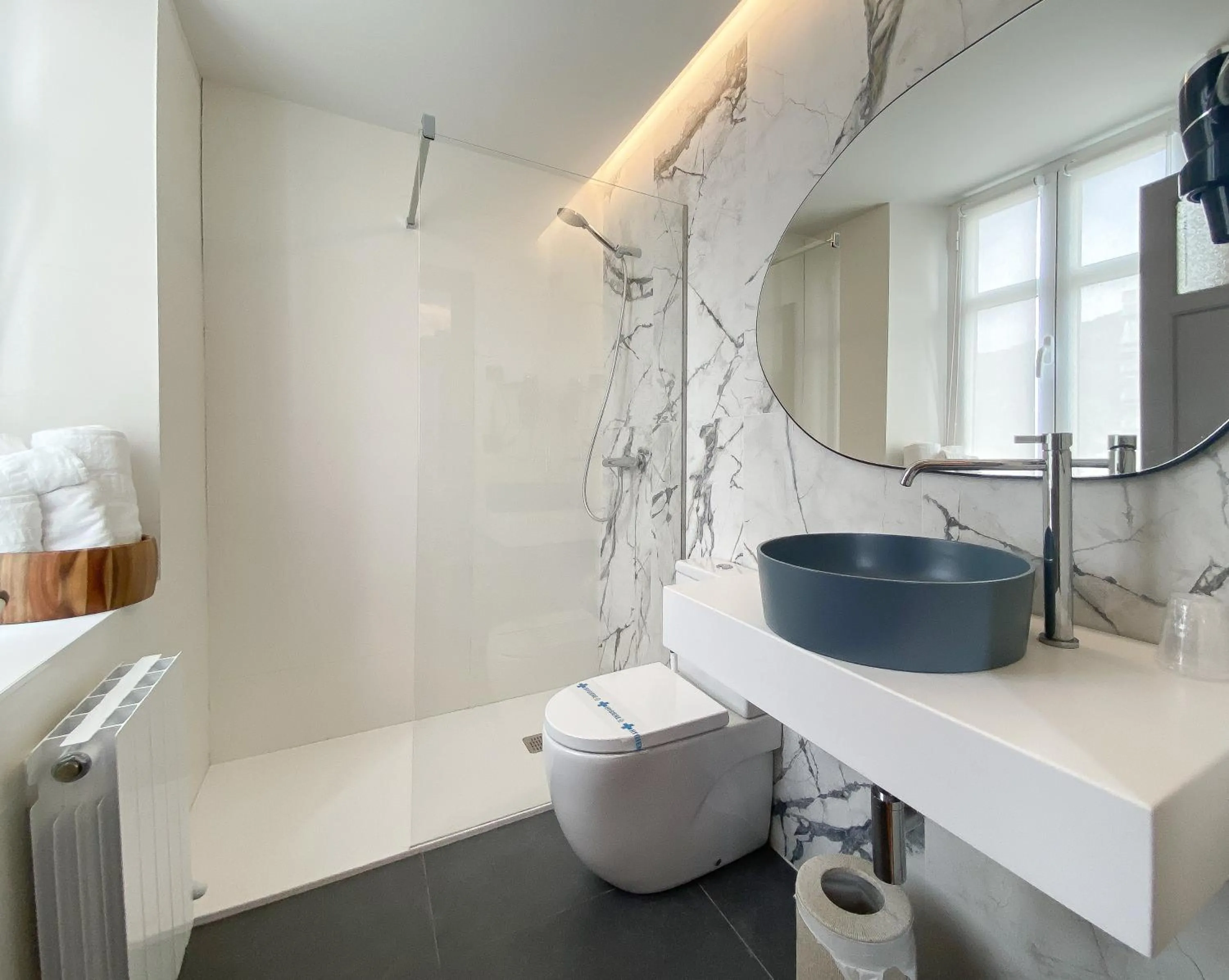 Shower in Hotel Arimune