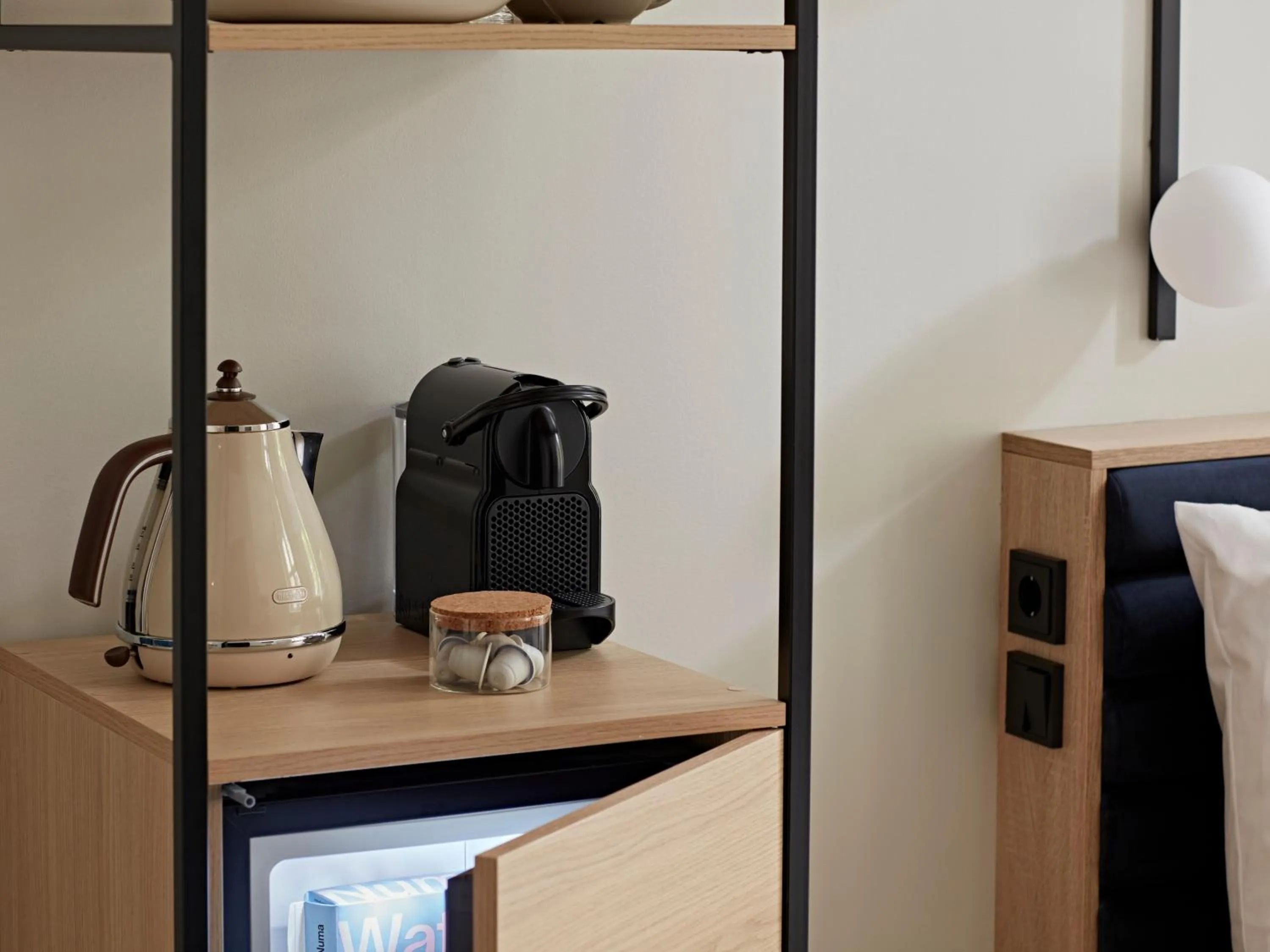 Coffee/tea facilities, Bed in Numa Berlin Novela