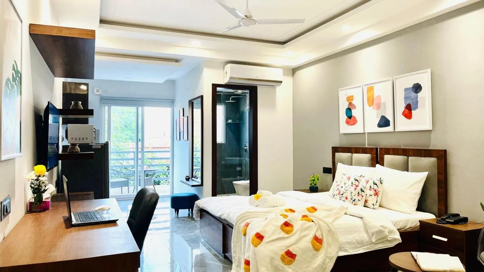 Bed in ZEN Studios - DLF CyberCity Gurgaon