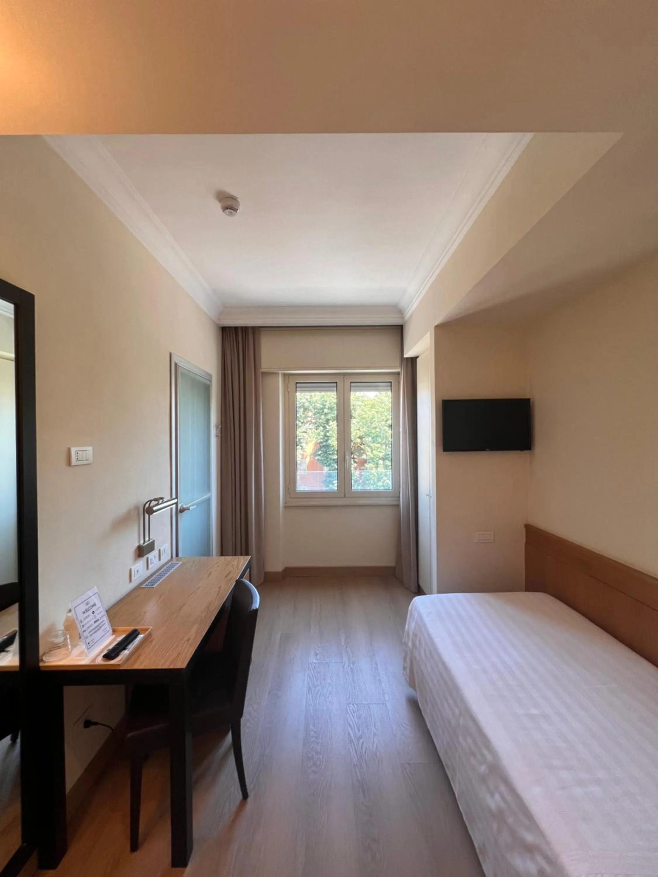 Bedroom, Bed in Hotel Daniel & Ristorante Cocchi