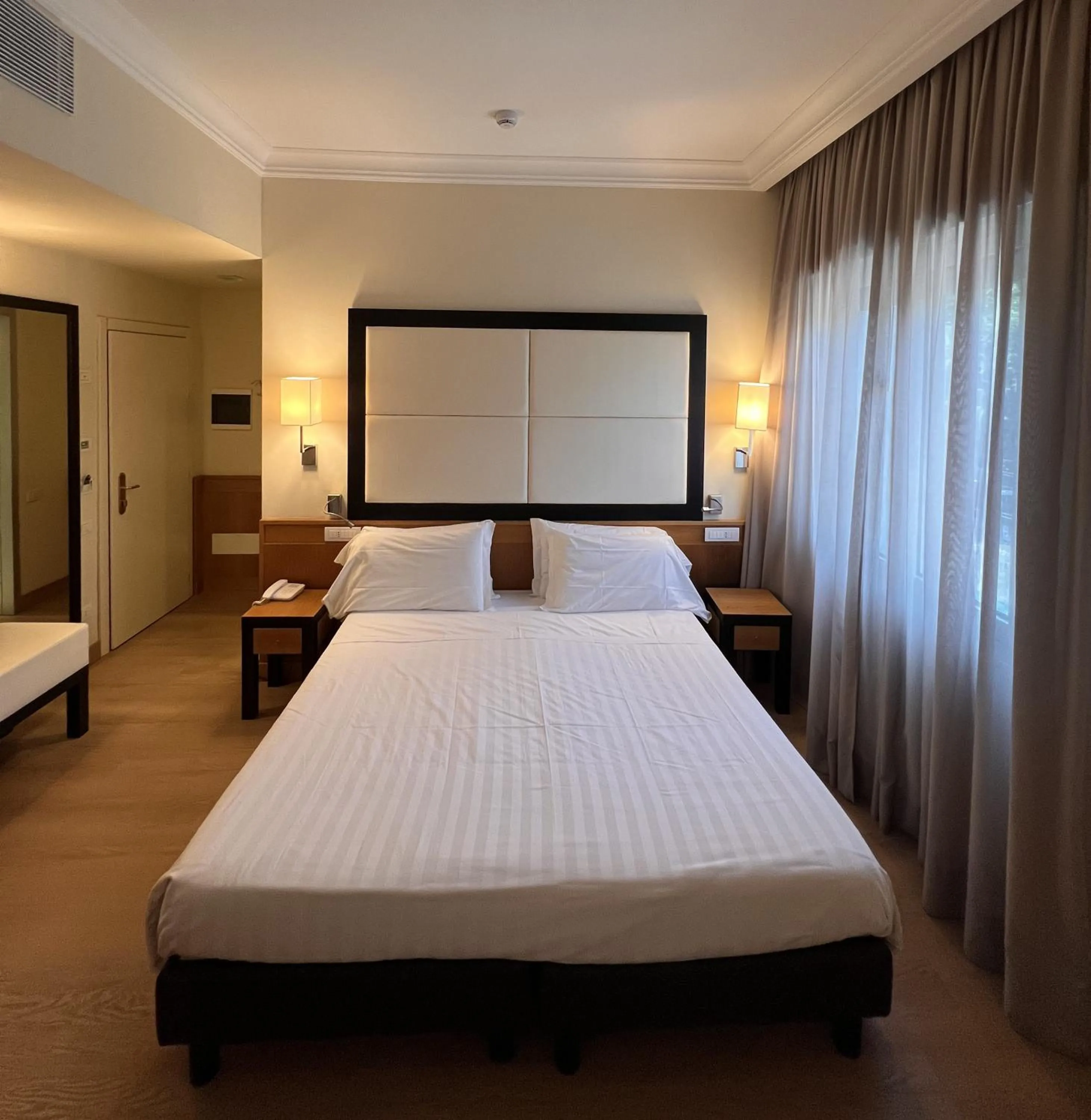 Bedroom, Bed in Hotel Daniel & Ristorante Cocchi