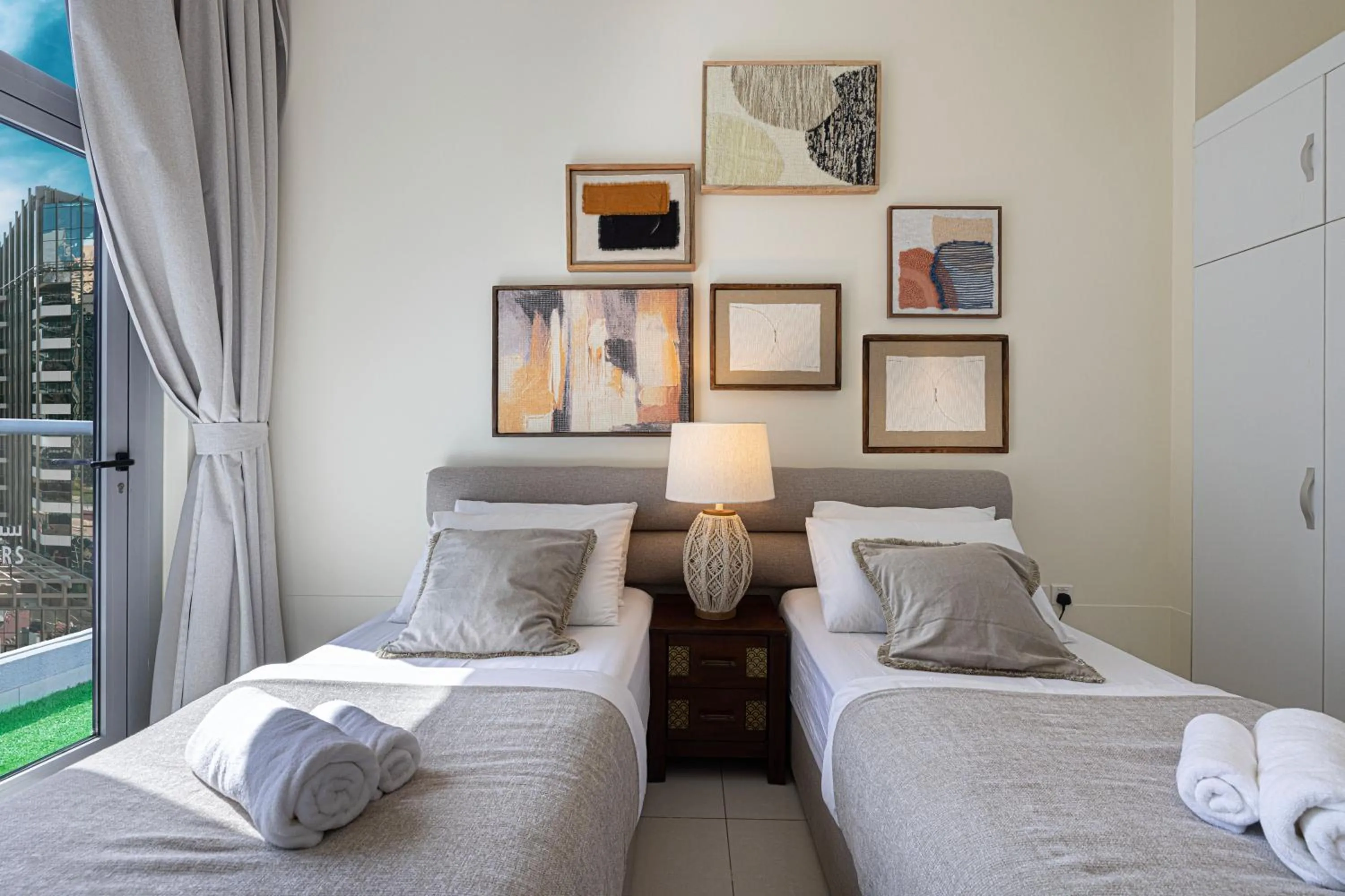 Bed in Stylish 3 bedrooms Boho-Style Home