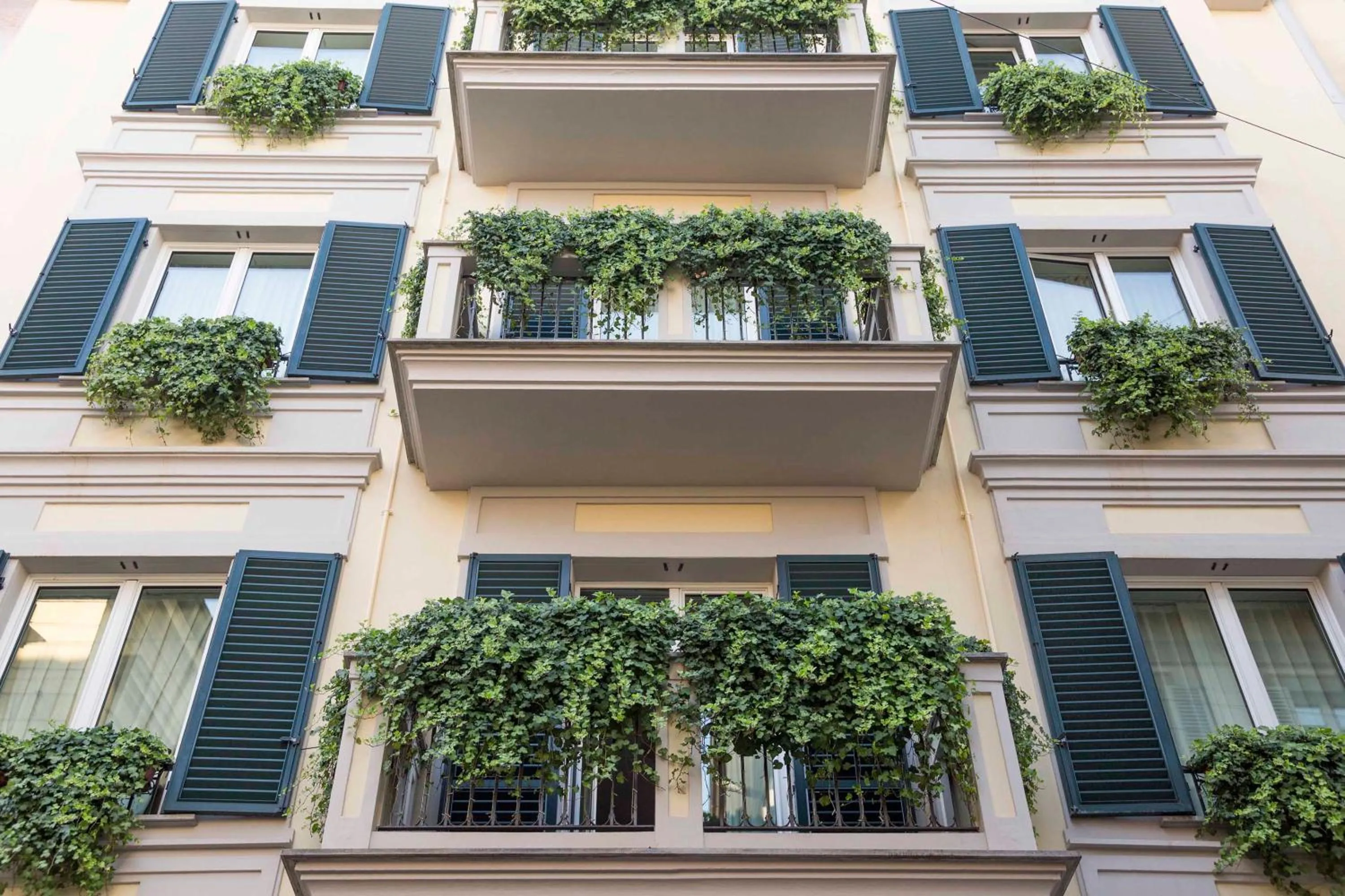 Facade/entrance in Hotel Manzoni