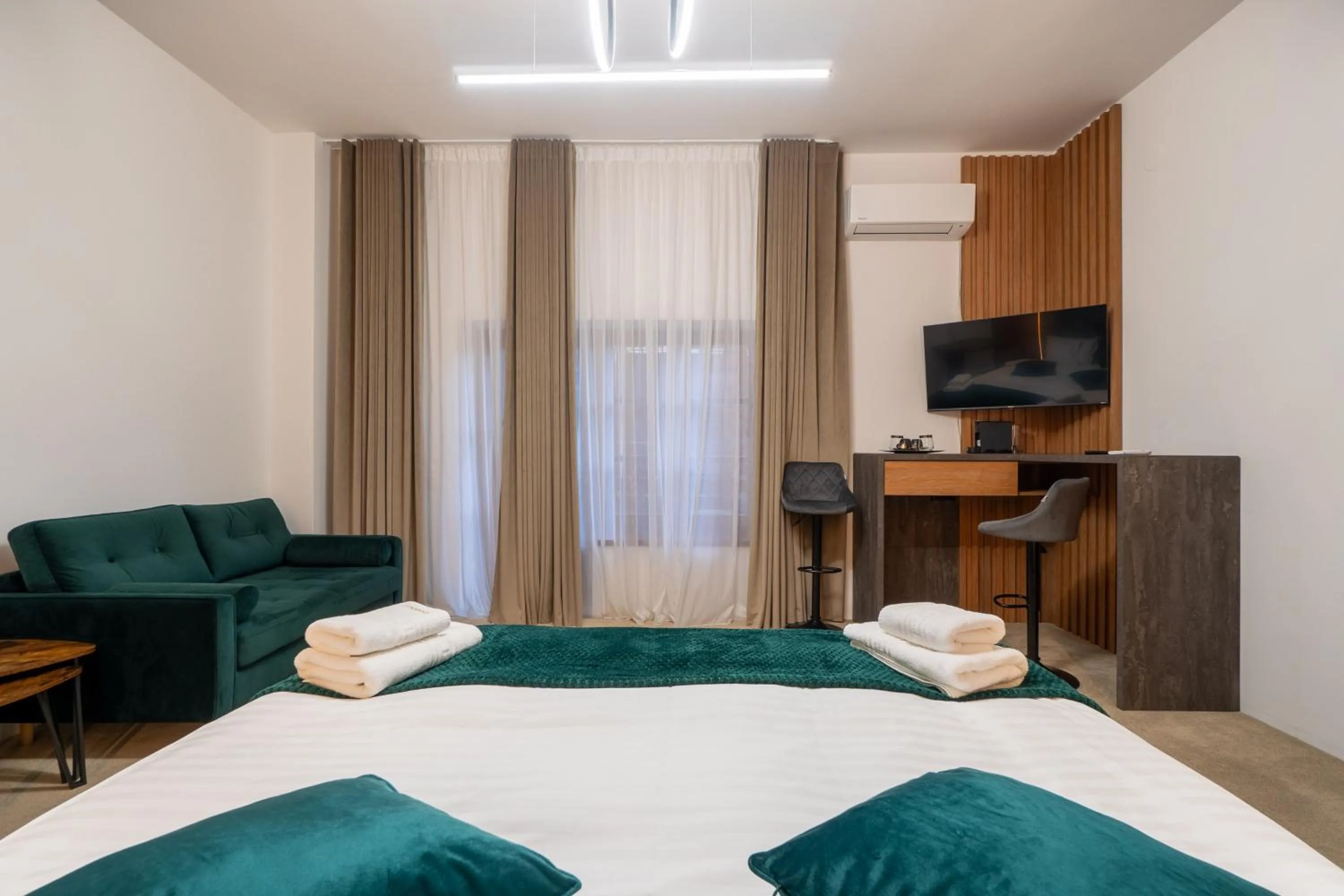 Bed in Wanderer Sighisoara