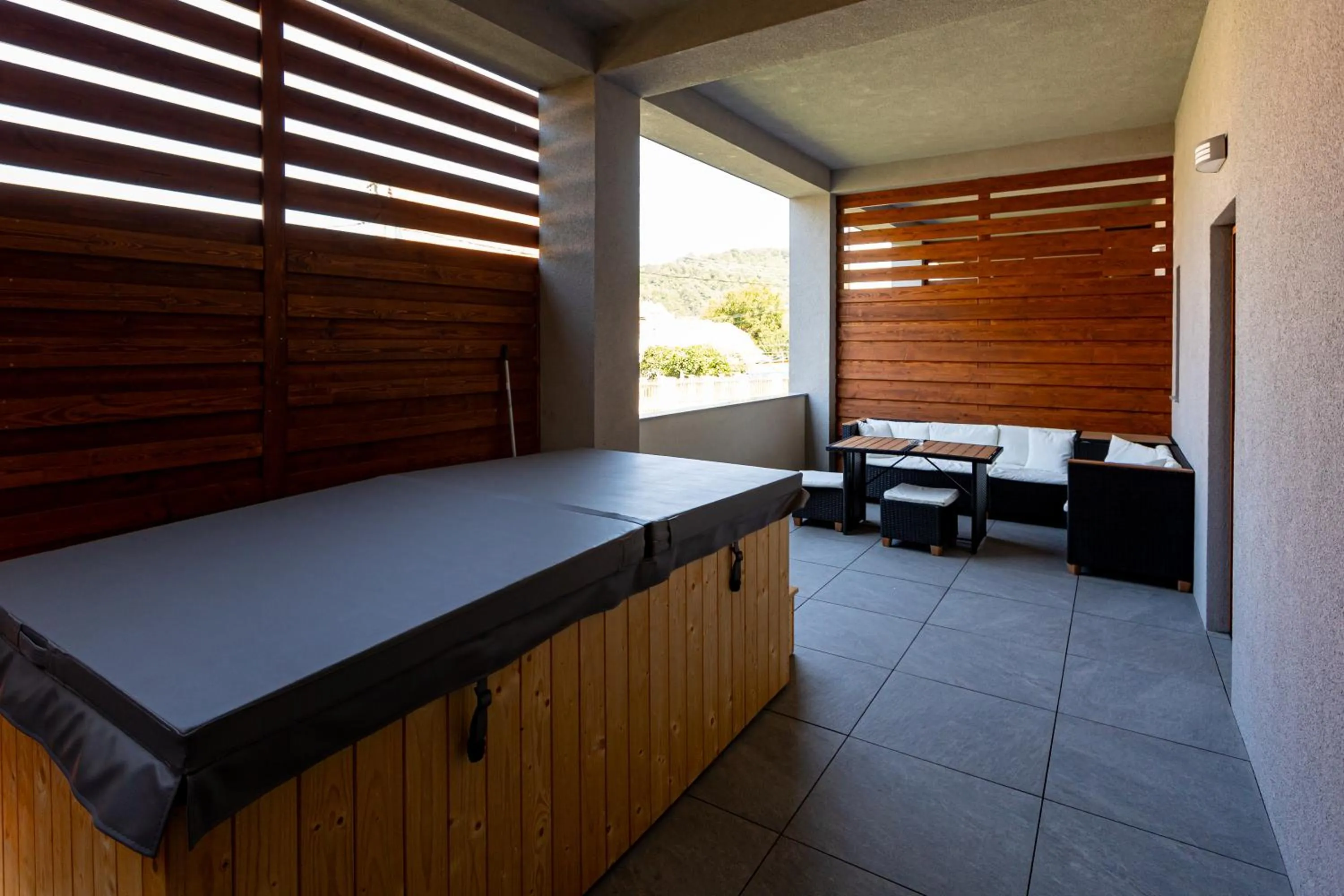 Hot Tub in Wanderer Sighisoara