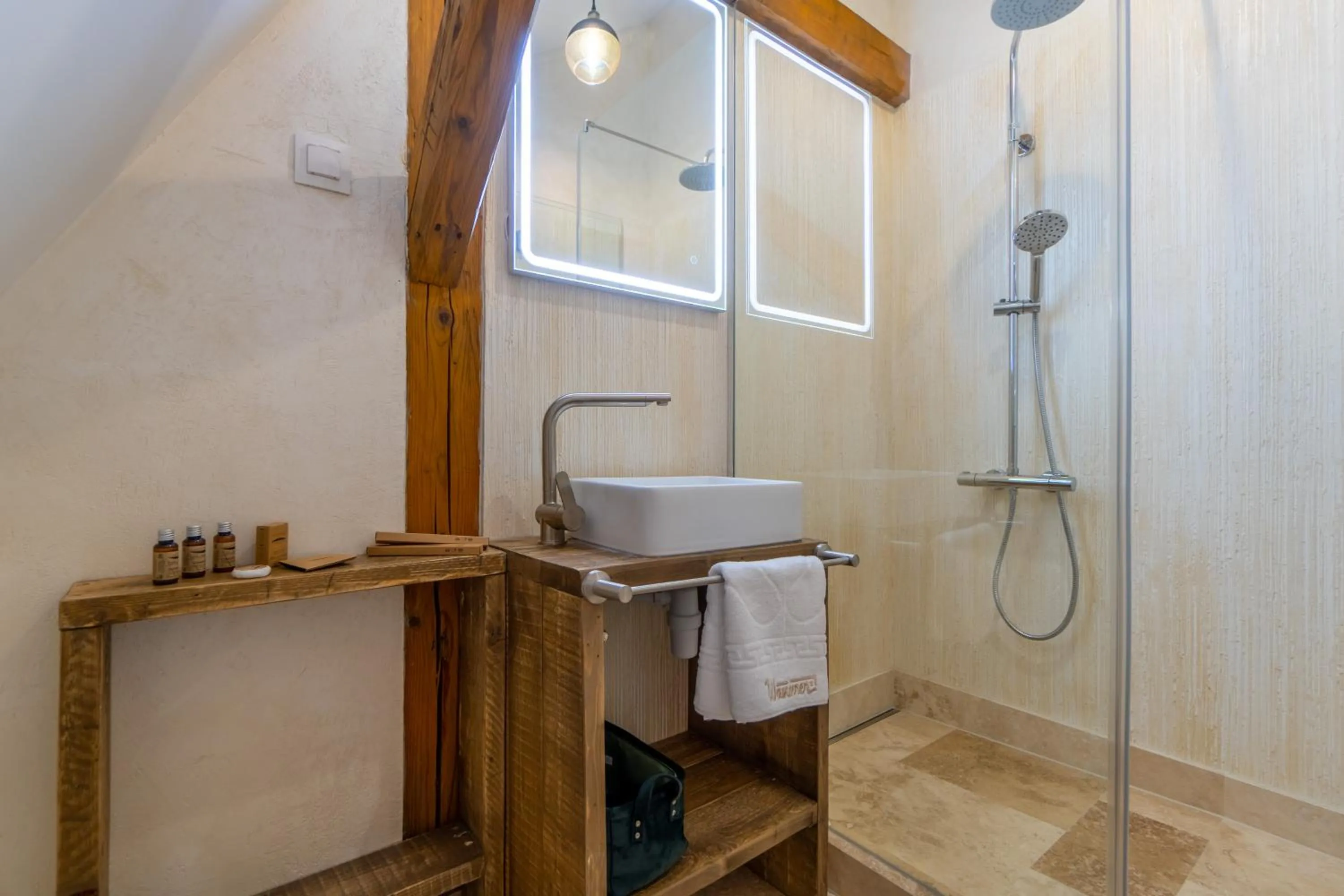 Bathroom in Wanderer Sighisoara