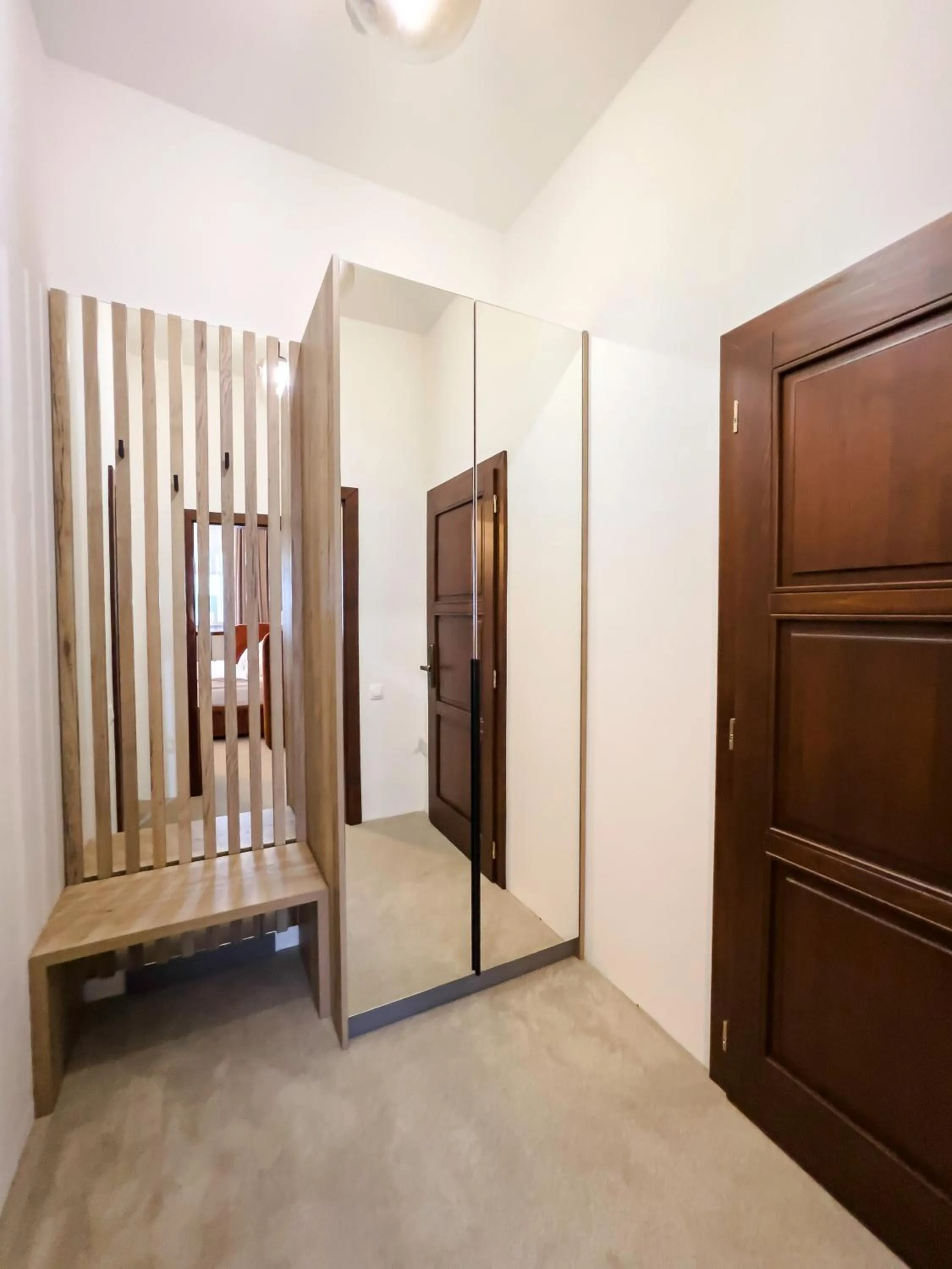 wardrobe in Wanderer Sighisoara