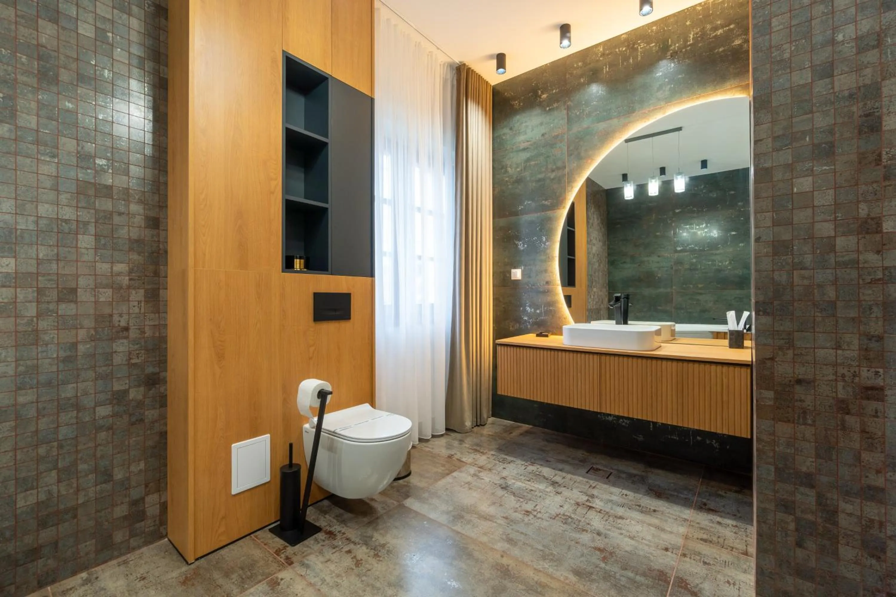 Toilet in Wanderer Sighisoara