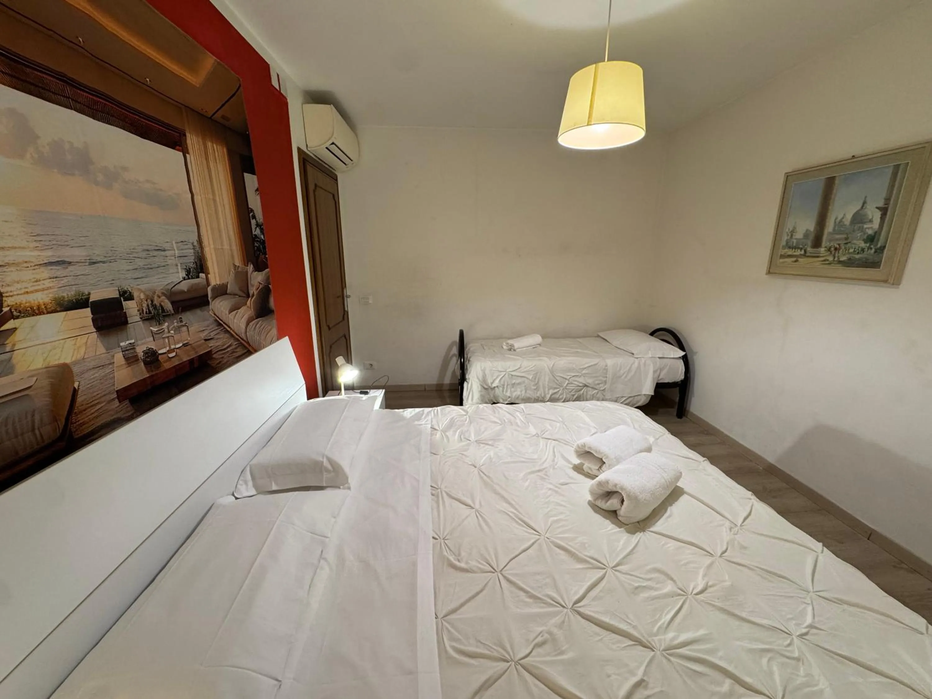 Bed in Harry's Canal View