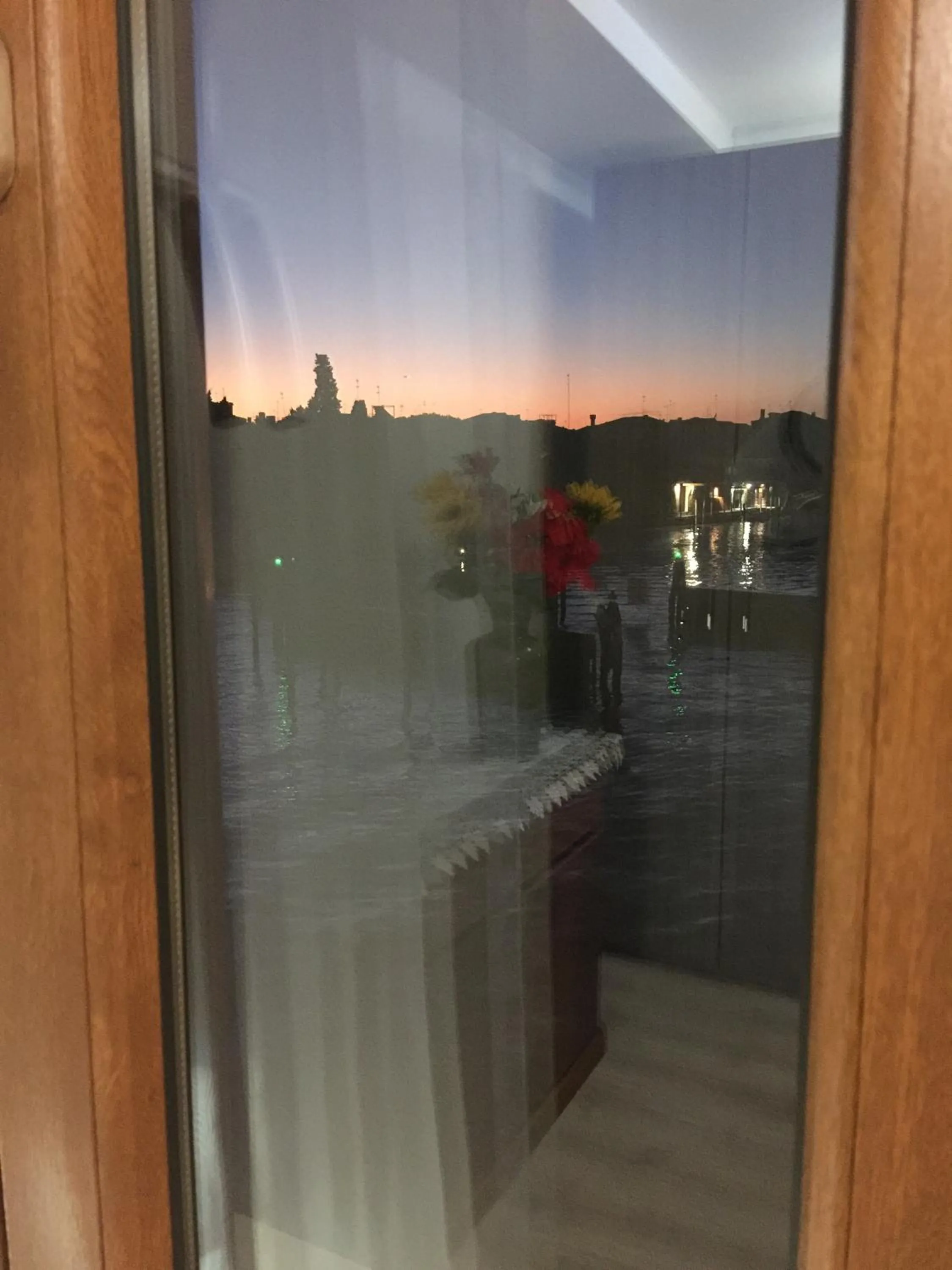 Sea view in Harry's Canal View