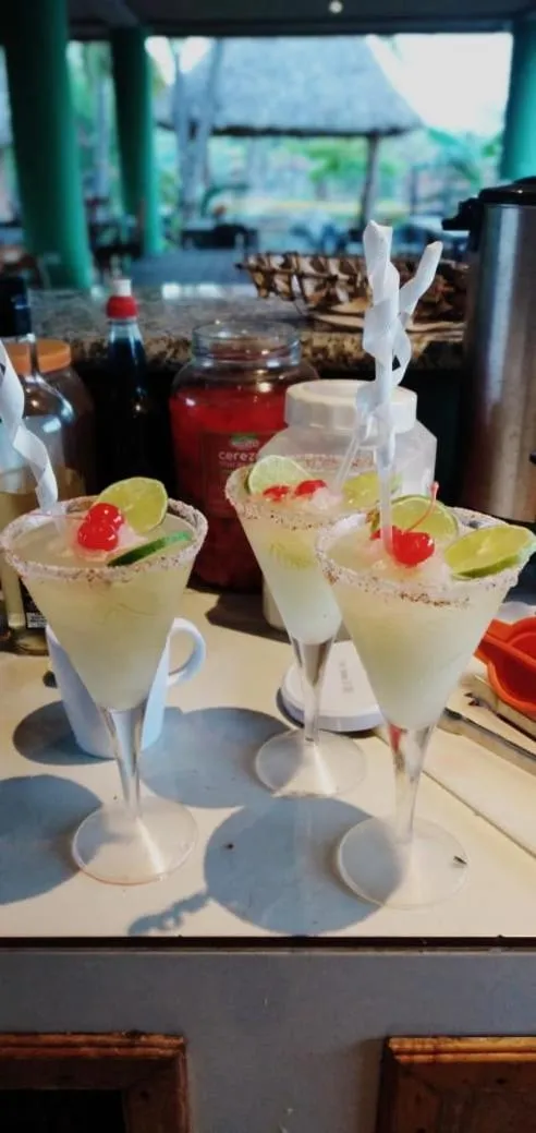 Drinks in Sambo Mambo Beach Hotel