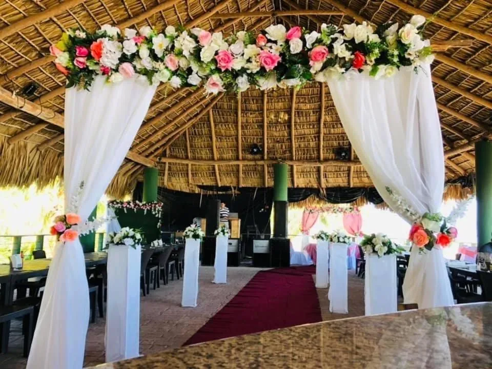 Property building in Sambo Mambo Beach Hotel