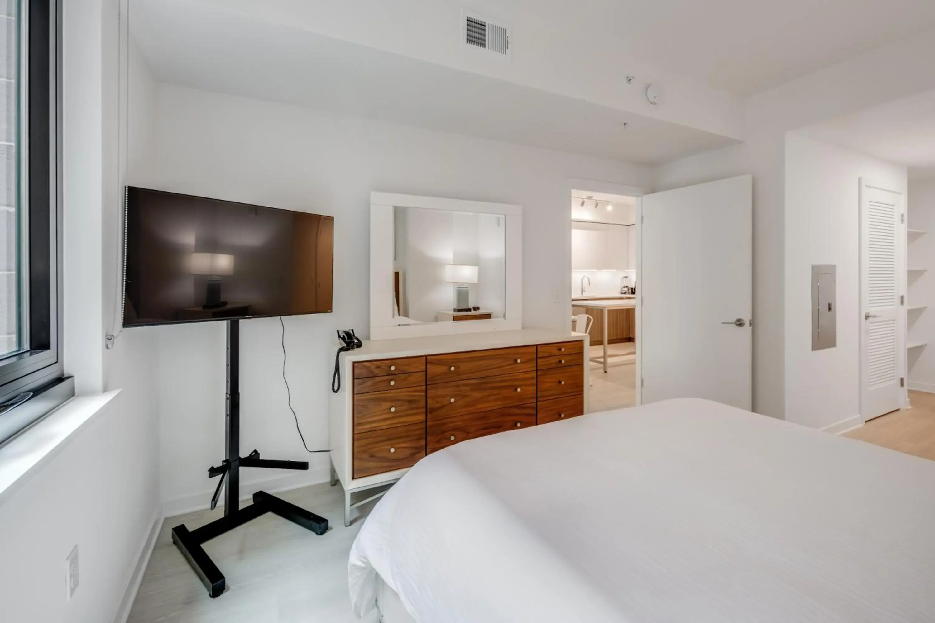 Bed in Global Luxury Suites at Capitol Hill Bed in Global Luxury Suites at Capitol Hill