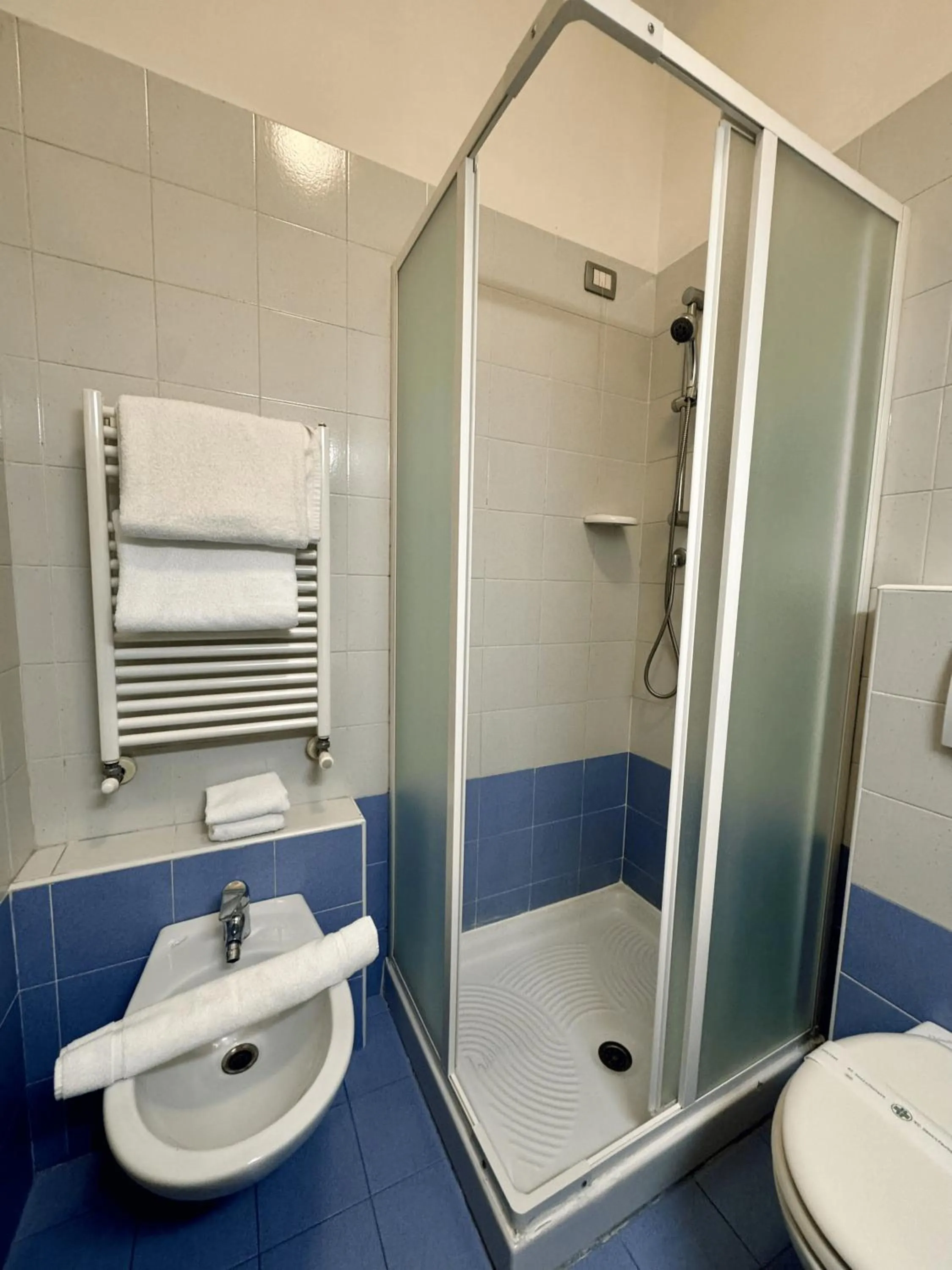 Shower in Hotel Miramonti