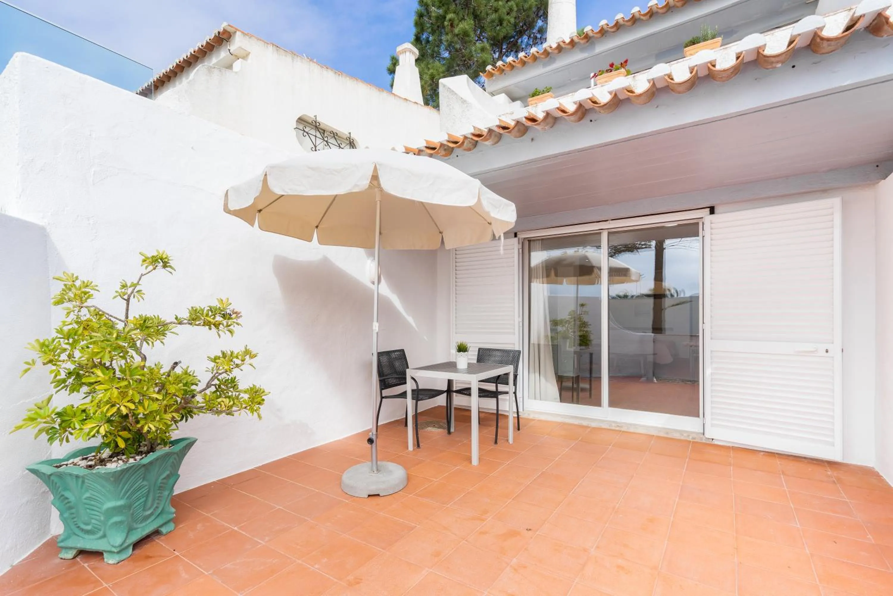 Facade/entrance in Apartamentos Borda D´Agua