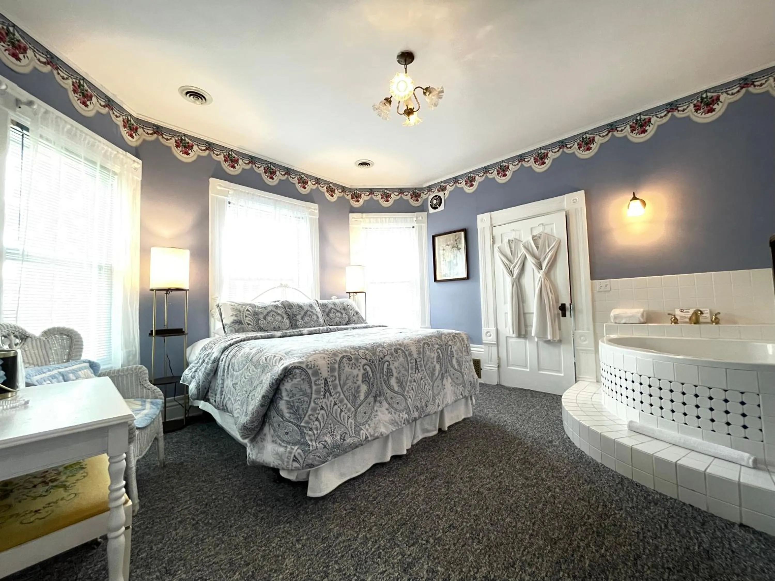 Bedroom, Bed in White Rose Inns & Motel