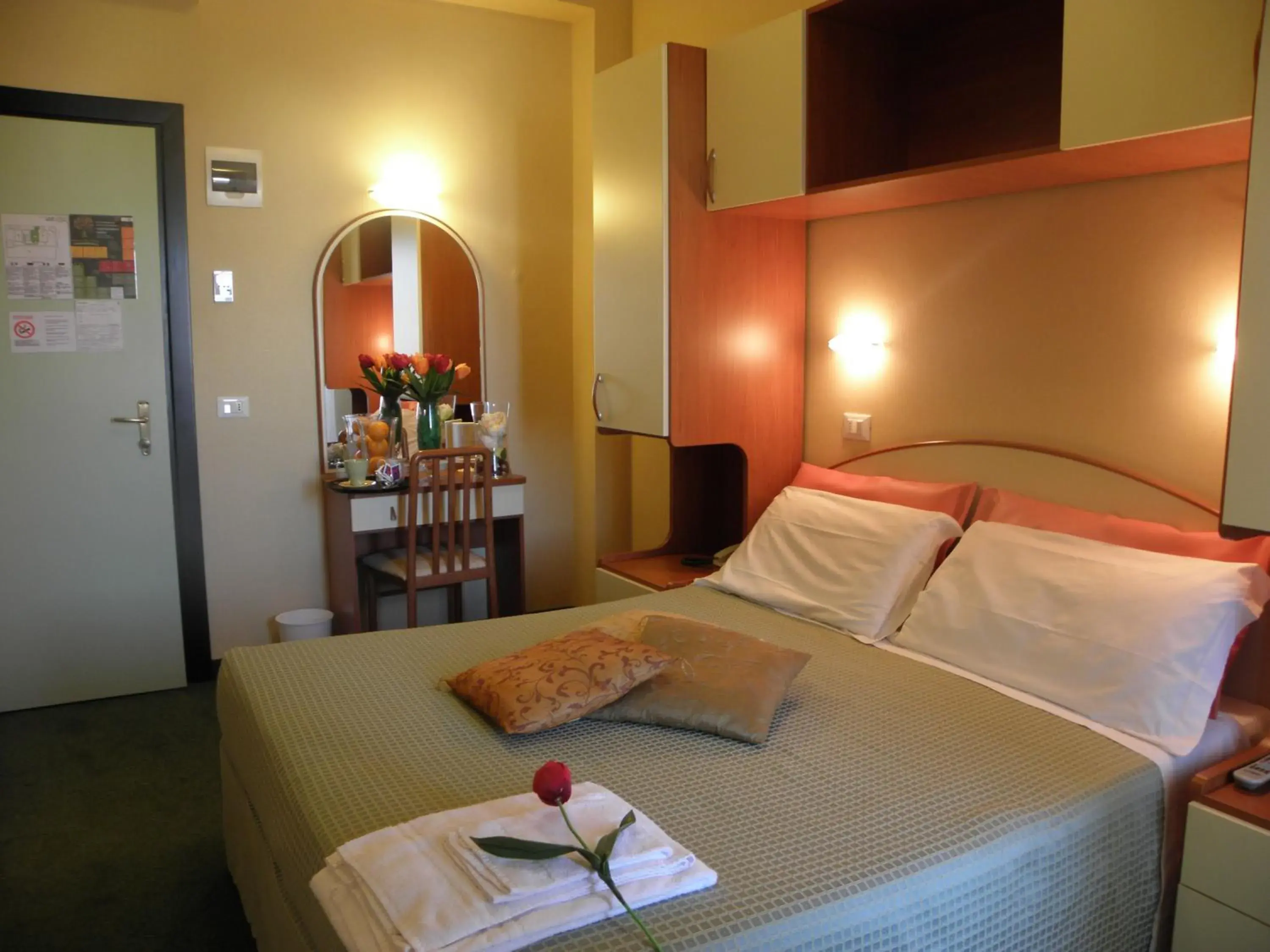 Photo of the whole room, Bed in Hotel Crosal Photo of the whole room, Bed in Hotel Crosal