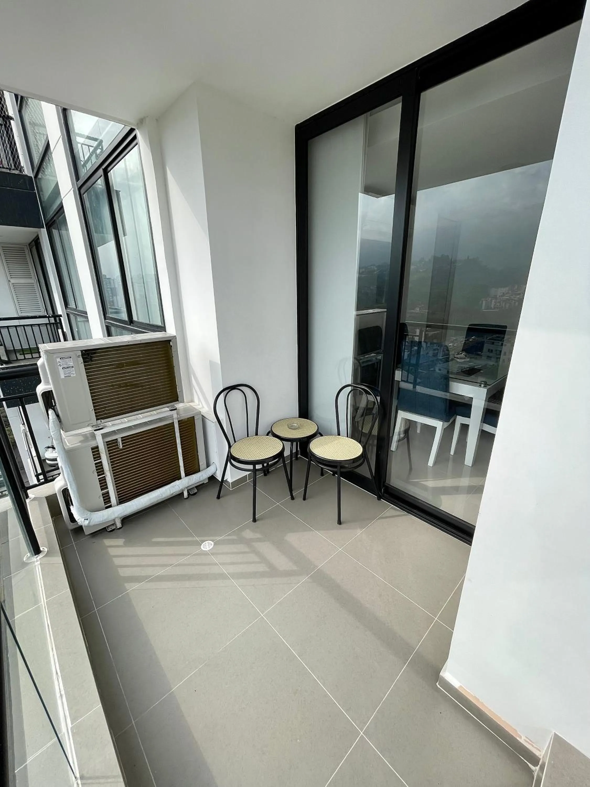 Balcony/Terrace in Moderno y cómodo apartamento en Puerta del Sol