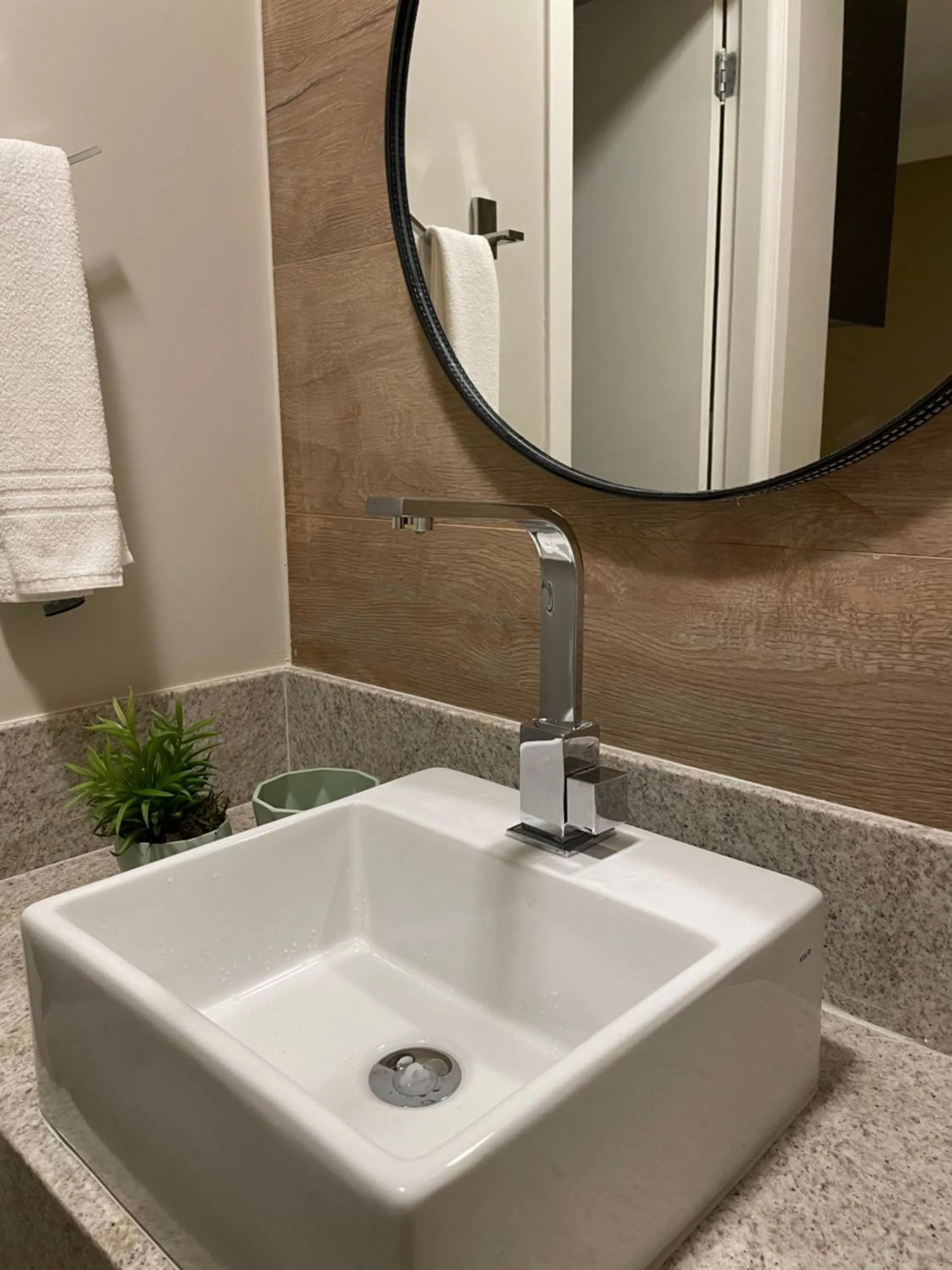 Bathroom in Flat PRAIA Home Experience Dante Michelini
