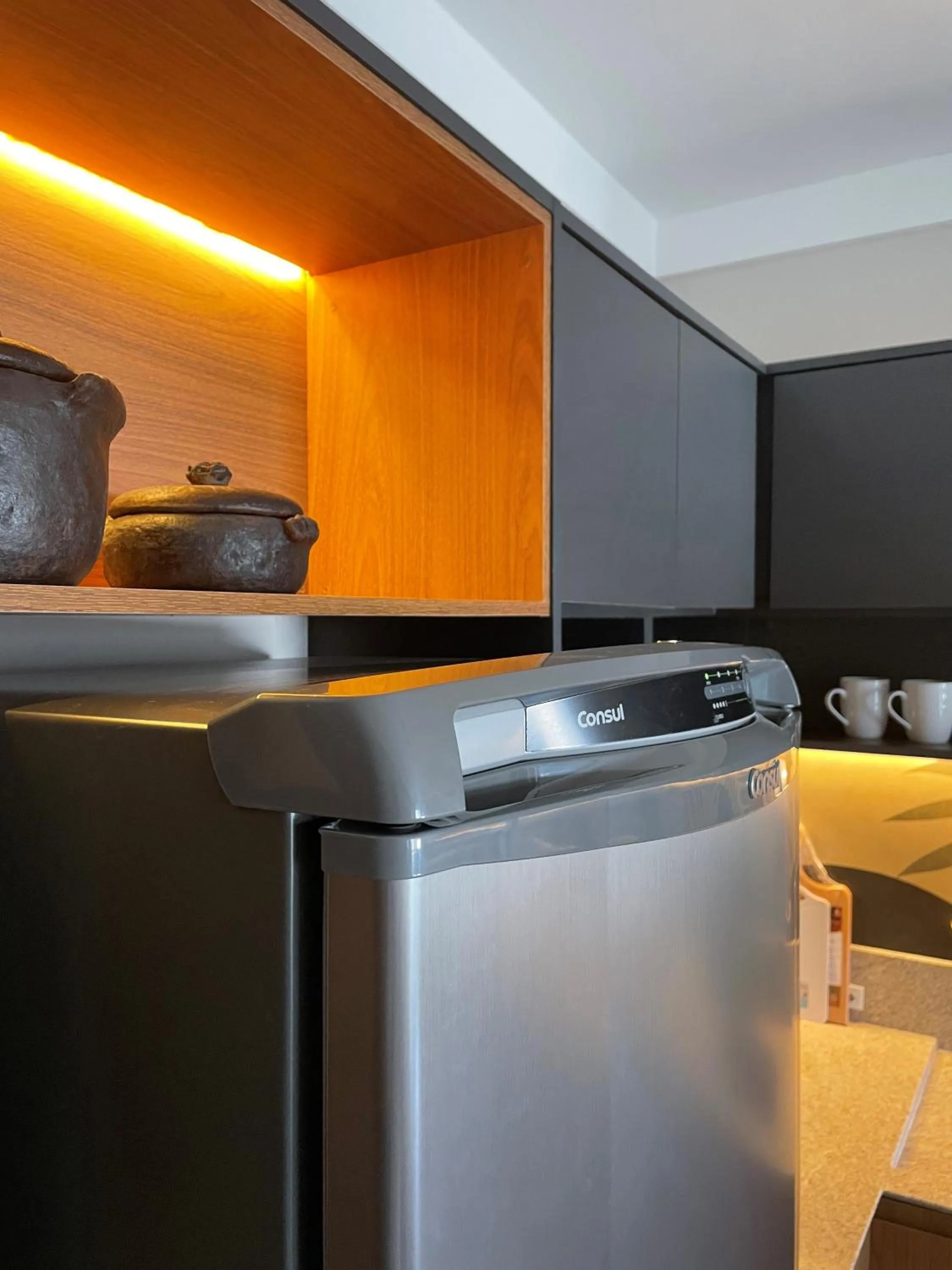 Communal kitchen in Flat PRAIA Home Experience Dante Michelini