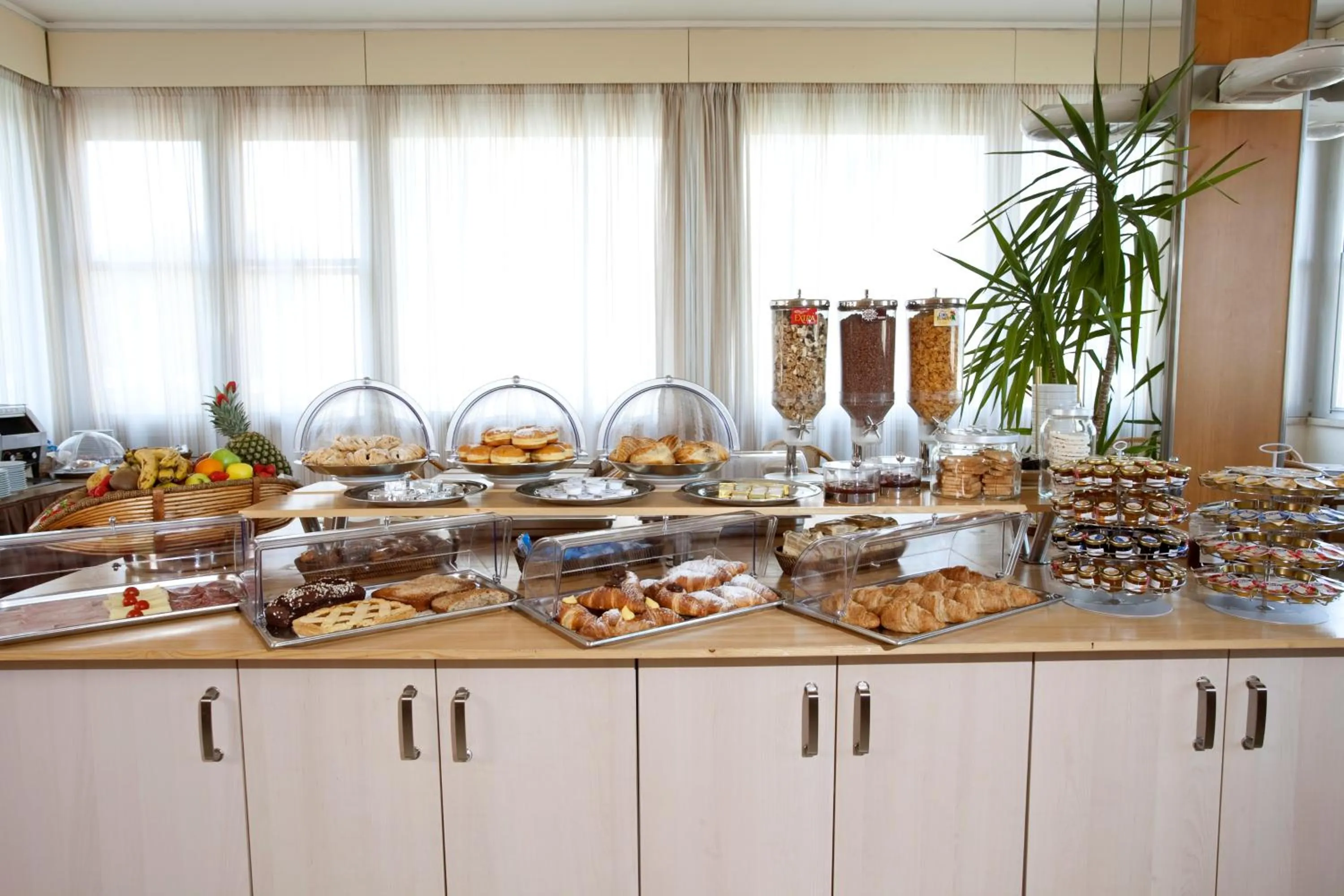 Restaurant/places to eat in Hotel Ascot & Spa