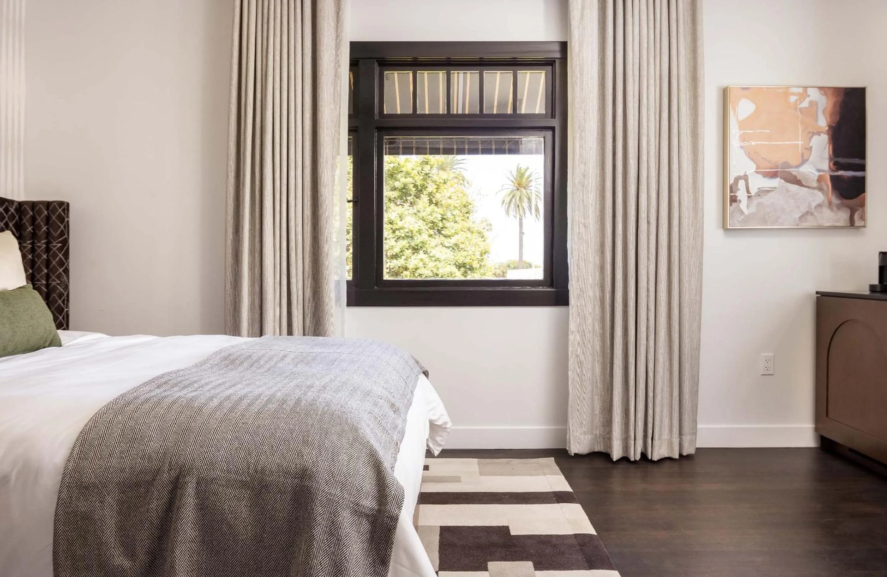 Bed in Orli La Jolla