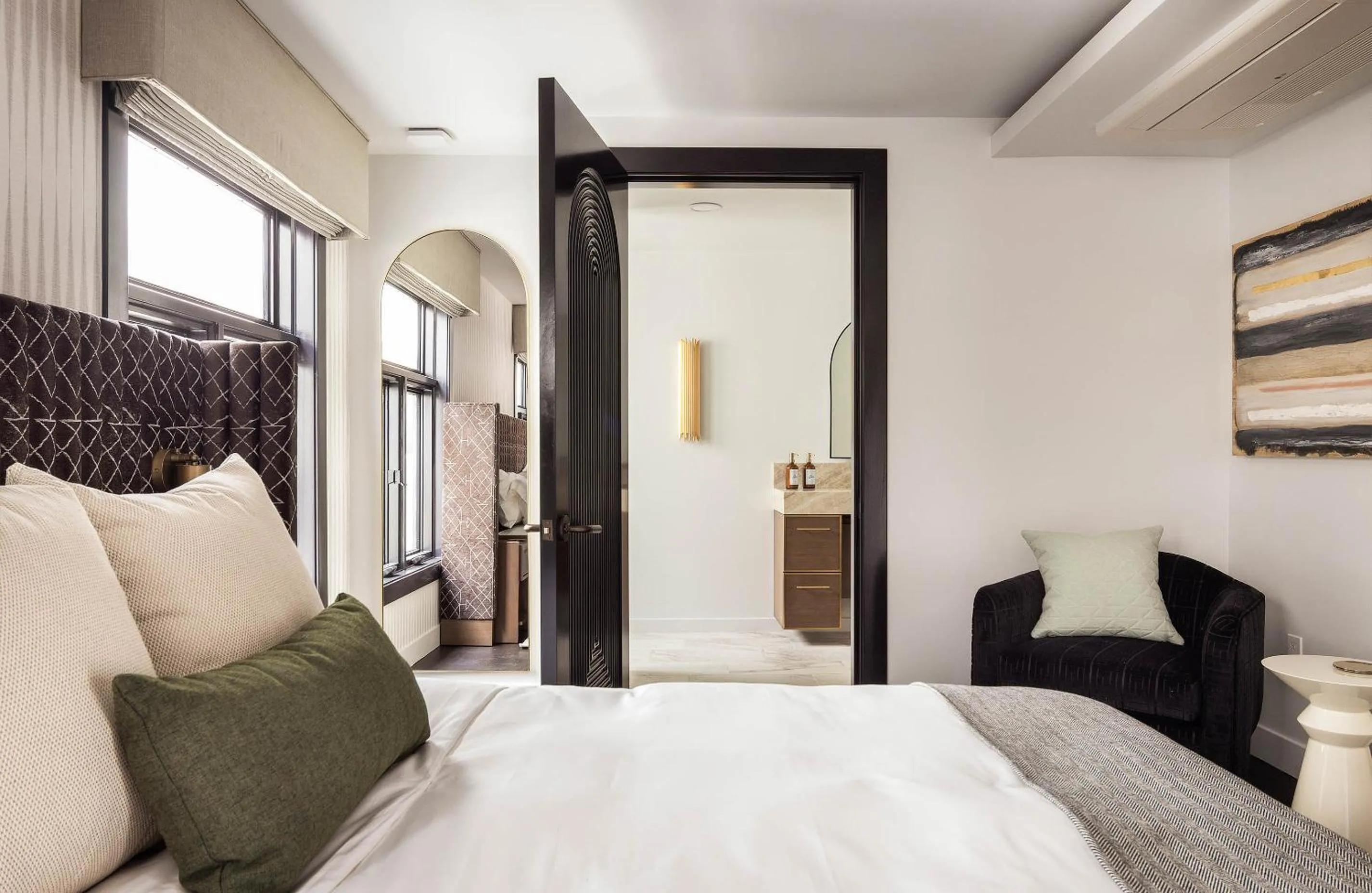 Bed in Orli La Jolla