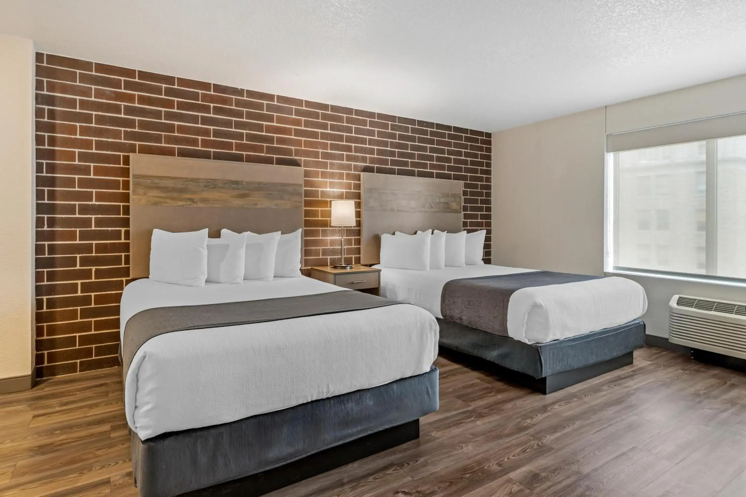 Bedroom, Bed in Best Western Plus Executive Residency Waterloo & Cedar Falls Bedroom, Bed in Best Western Plus Executive Residency Waterloo & Cedar Falls