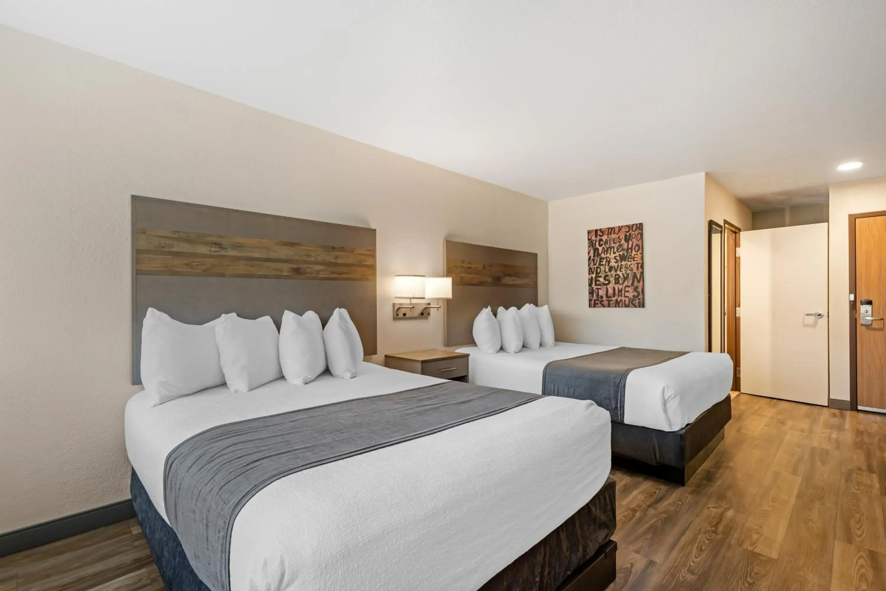 Bedroom, Bed in Best Western Plus Executive Residency Waterloo & Cedar Falls Bedroom, Bed in Best Western Plus Executive Residency Waterloo & Cedar Falls