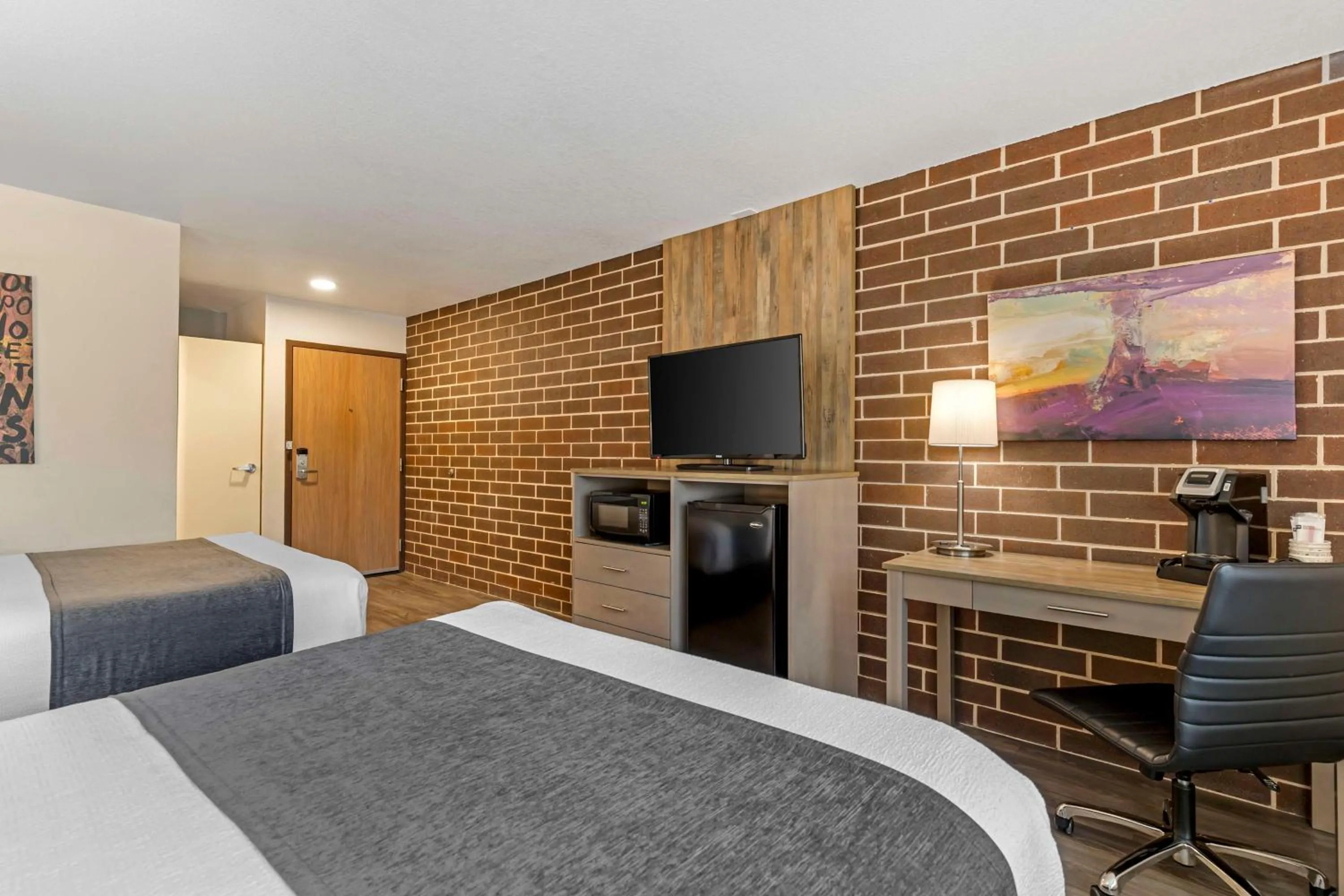 Bedroom, Bed in Best Western Plus Waterloo & Cedar Falls