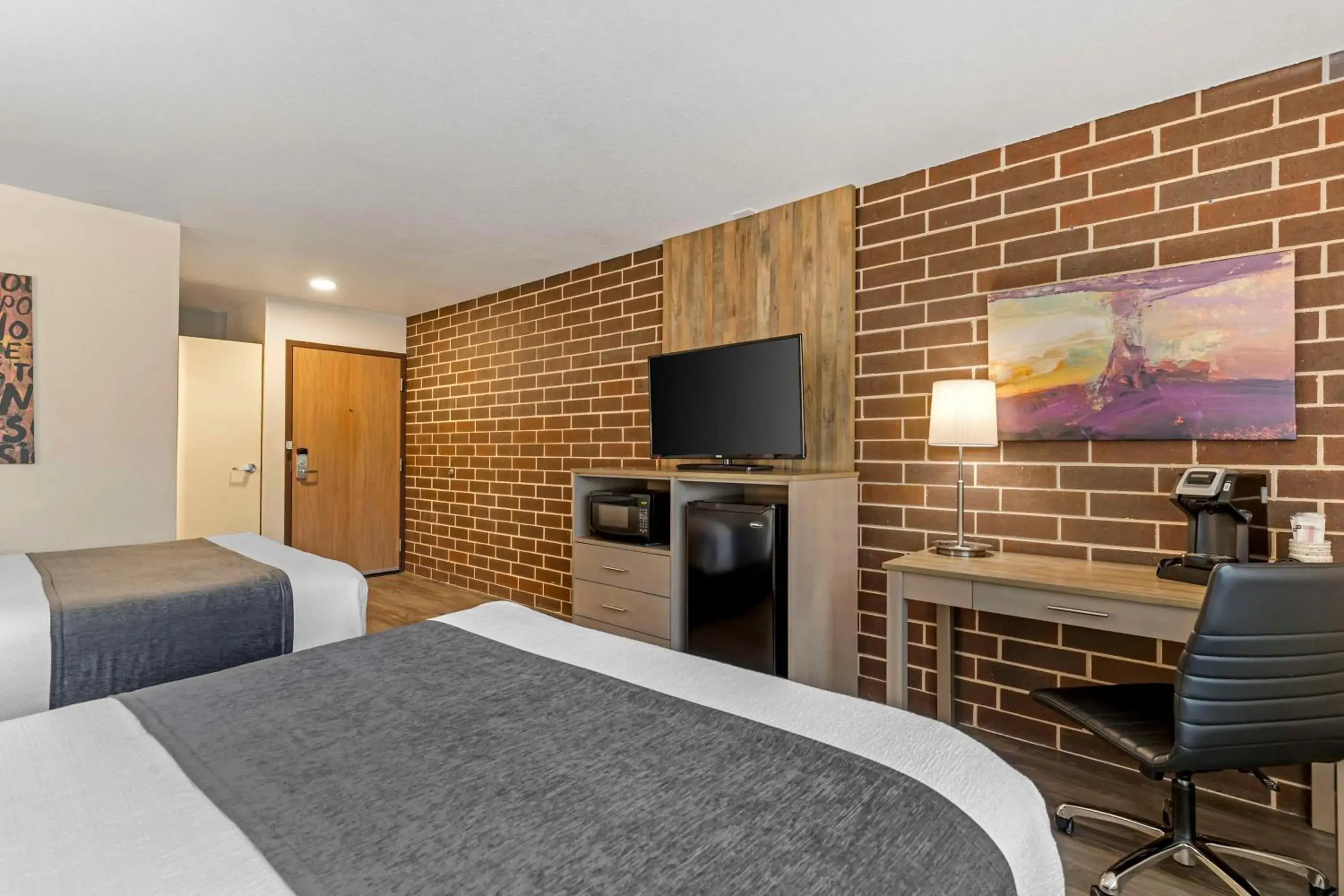 Bedroom, Bed in Best Western Plus Waterloo & Cedar Falls Bedroom, Bed in Best Western Plus Waterloo & Cedar Falls