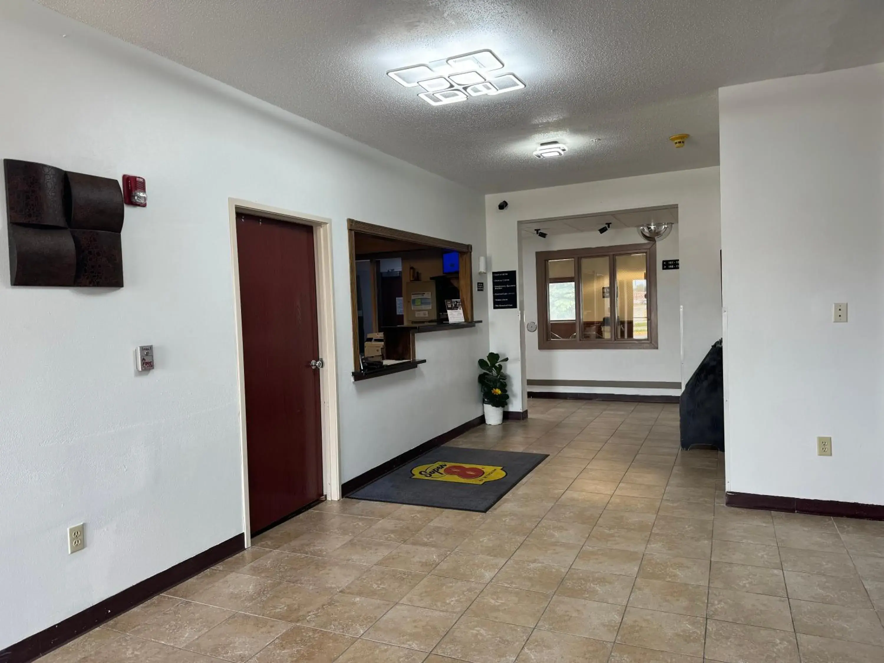 Bed in Super 8 by Wyndham Mason City Bed in Super 8 by Wyndham Mason City