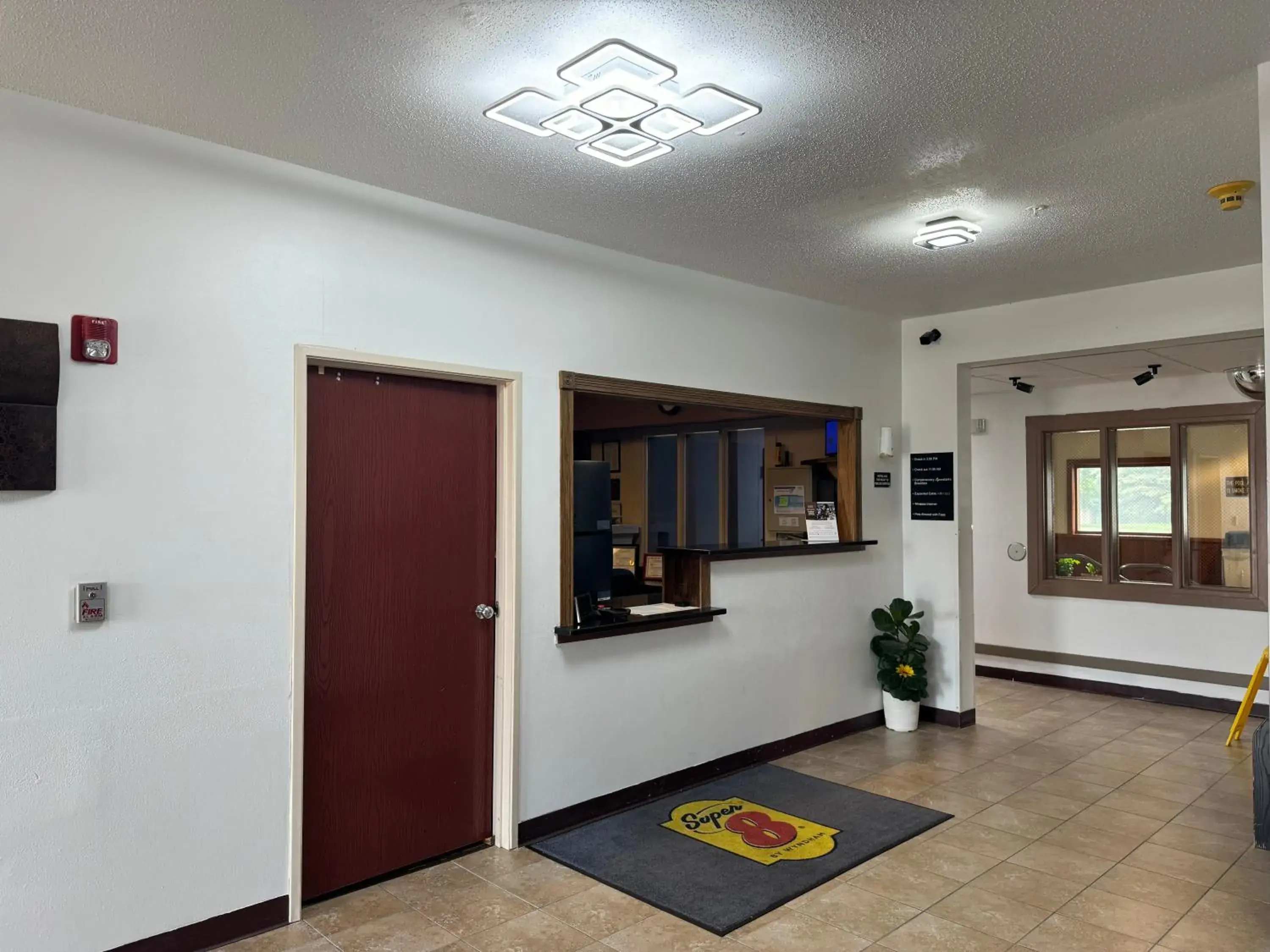 Super 8 by Wyndham Mason City Super 8 by Wyndham Mason City