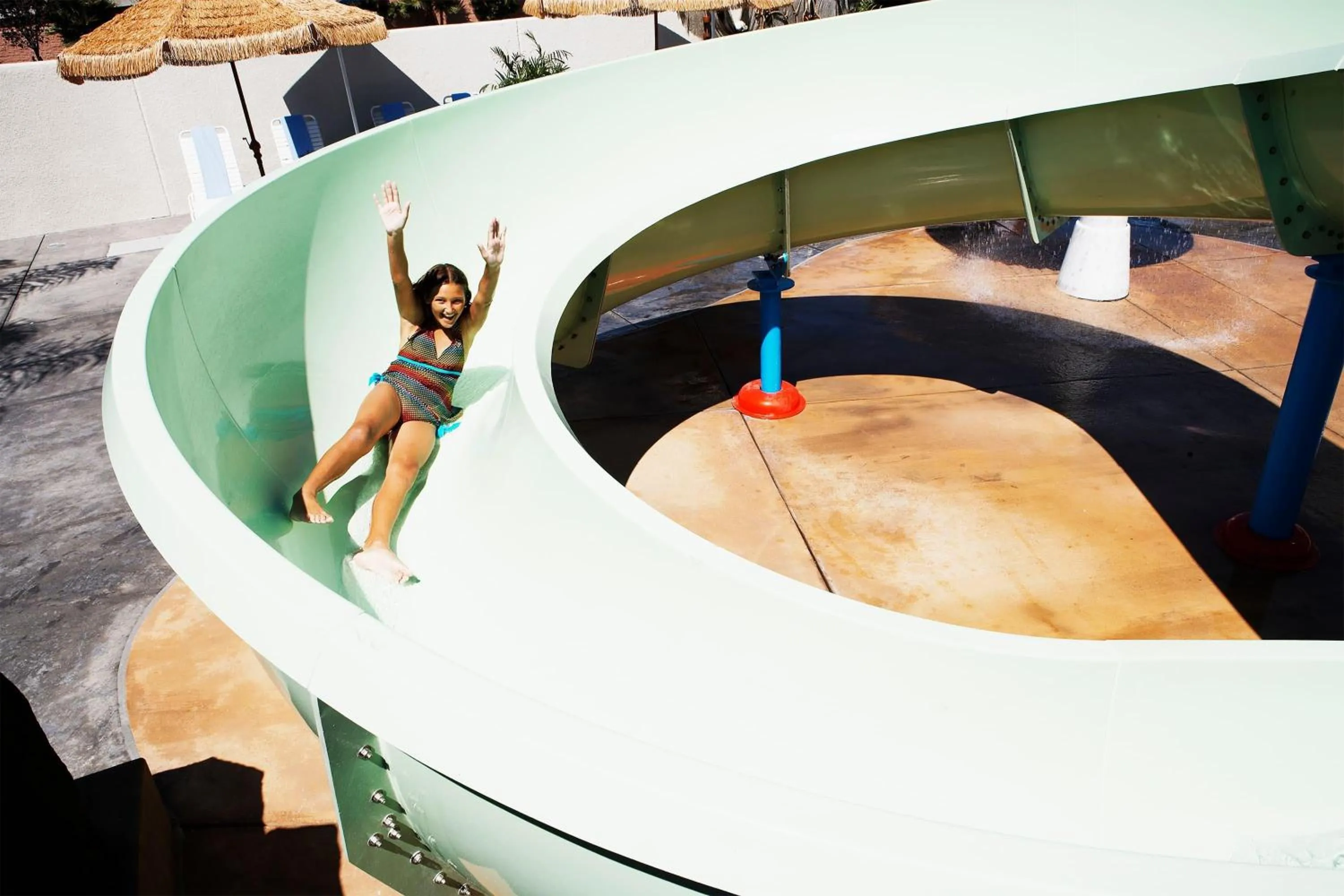Swimming pool in Howard Johnson by Wyndham Anaheim Hotel and Water Playground