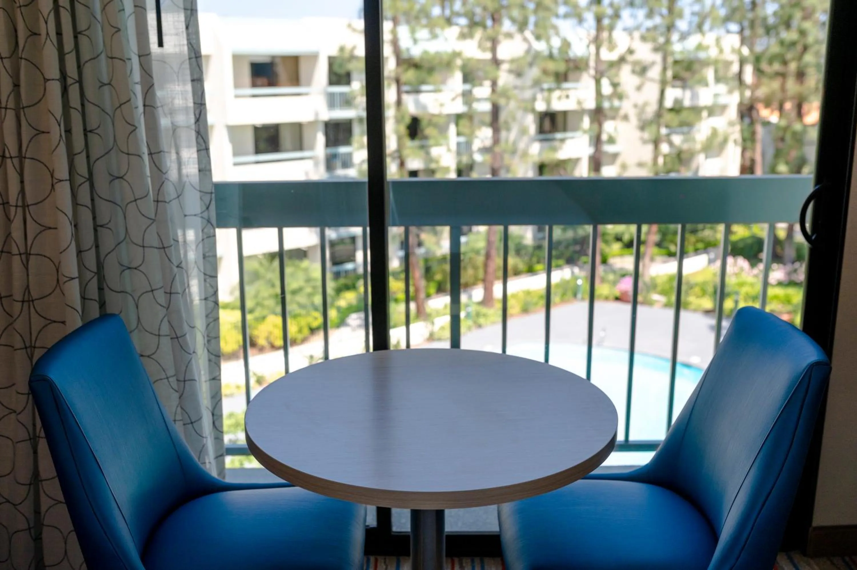 Day in Howard Johnson by Wyndham Anaheim Hotel and Water Playground