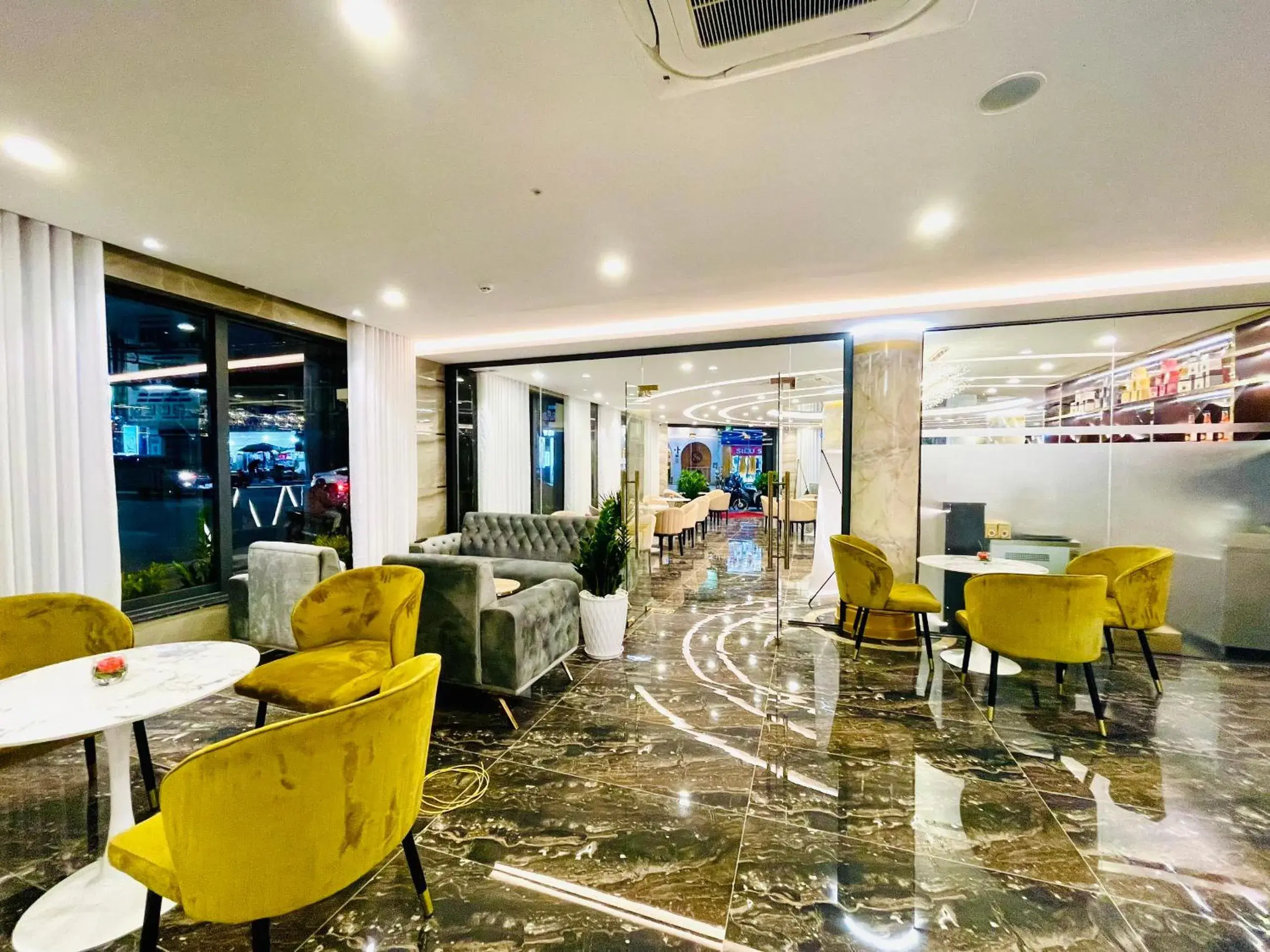 Restaurant/places to eat in Sandals Camellia Hotel Restaurant/places to eat in Sandals Camellia Hotel