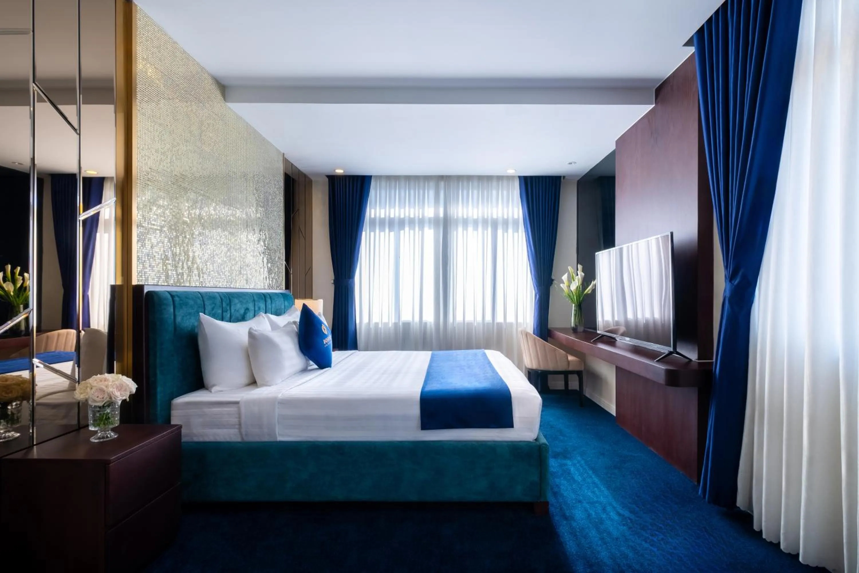 Photo of the whole room, Bed in Sandals Camellia Hotel