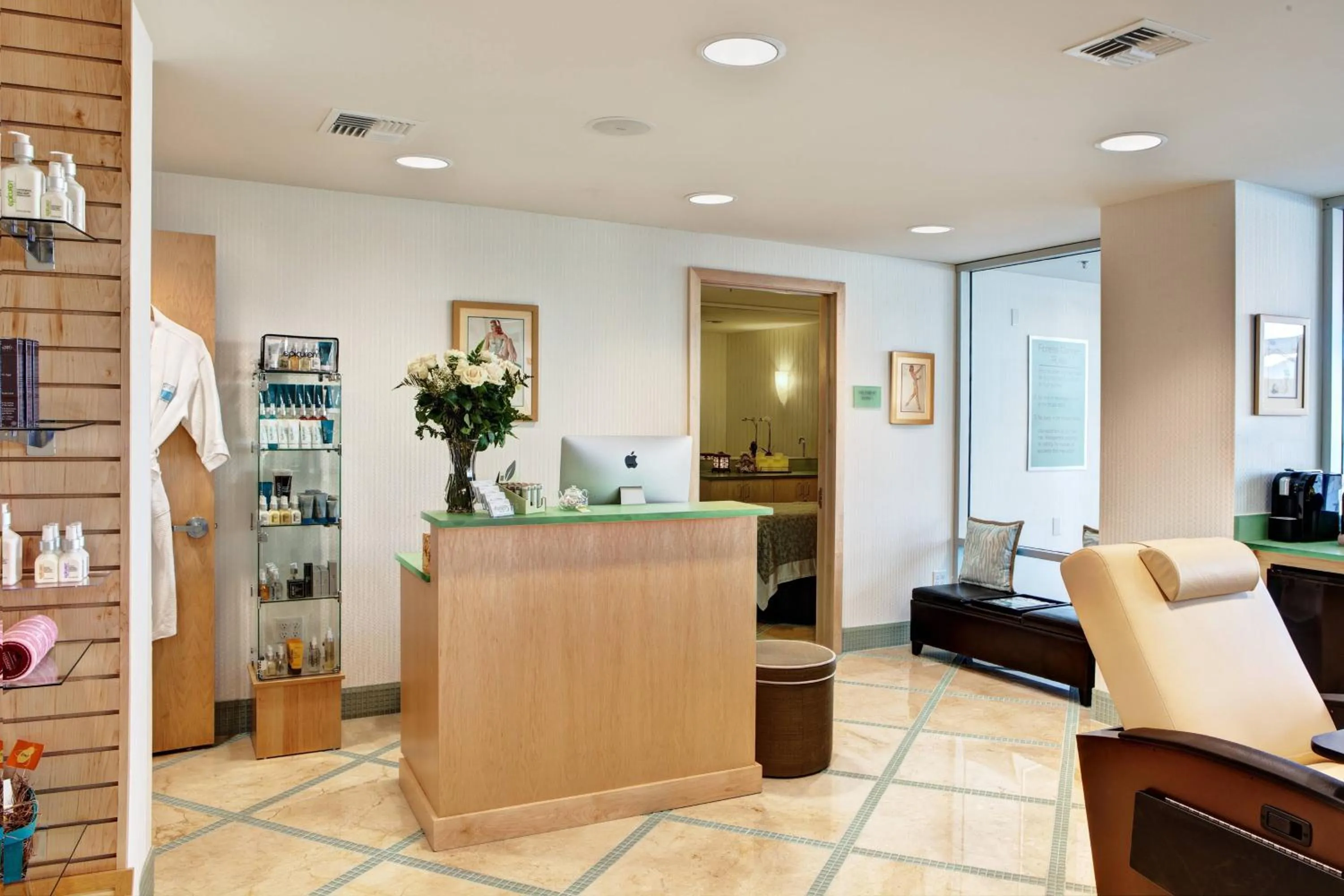 Spa and wellness centre/facilities in Pier South Resort, Autograph Collection