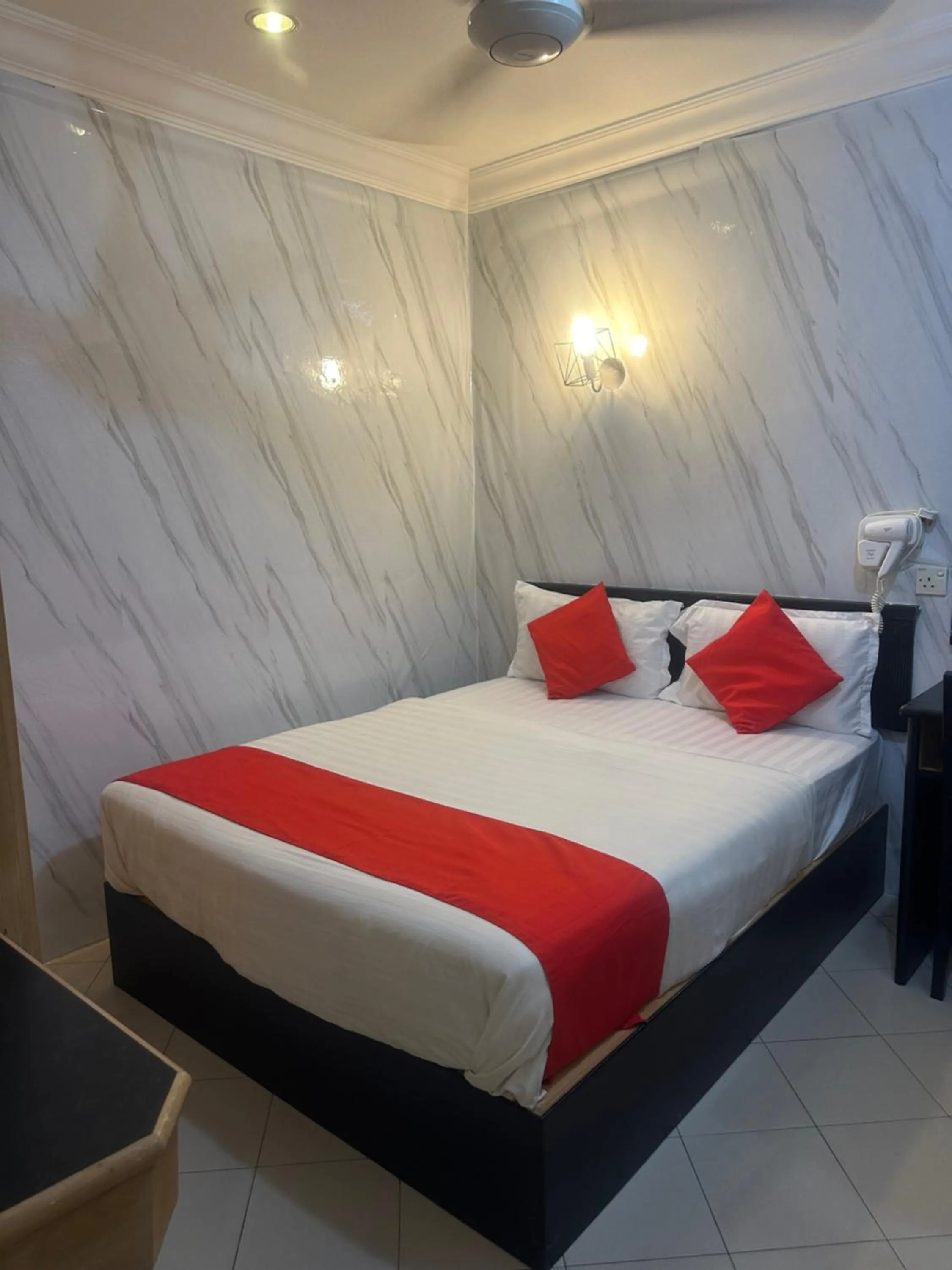 V HOTEL