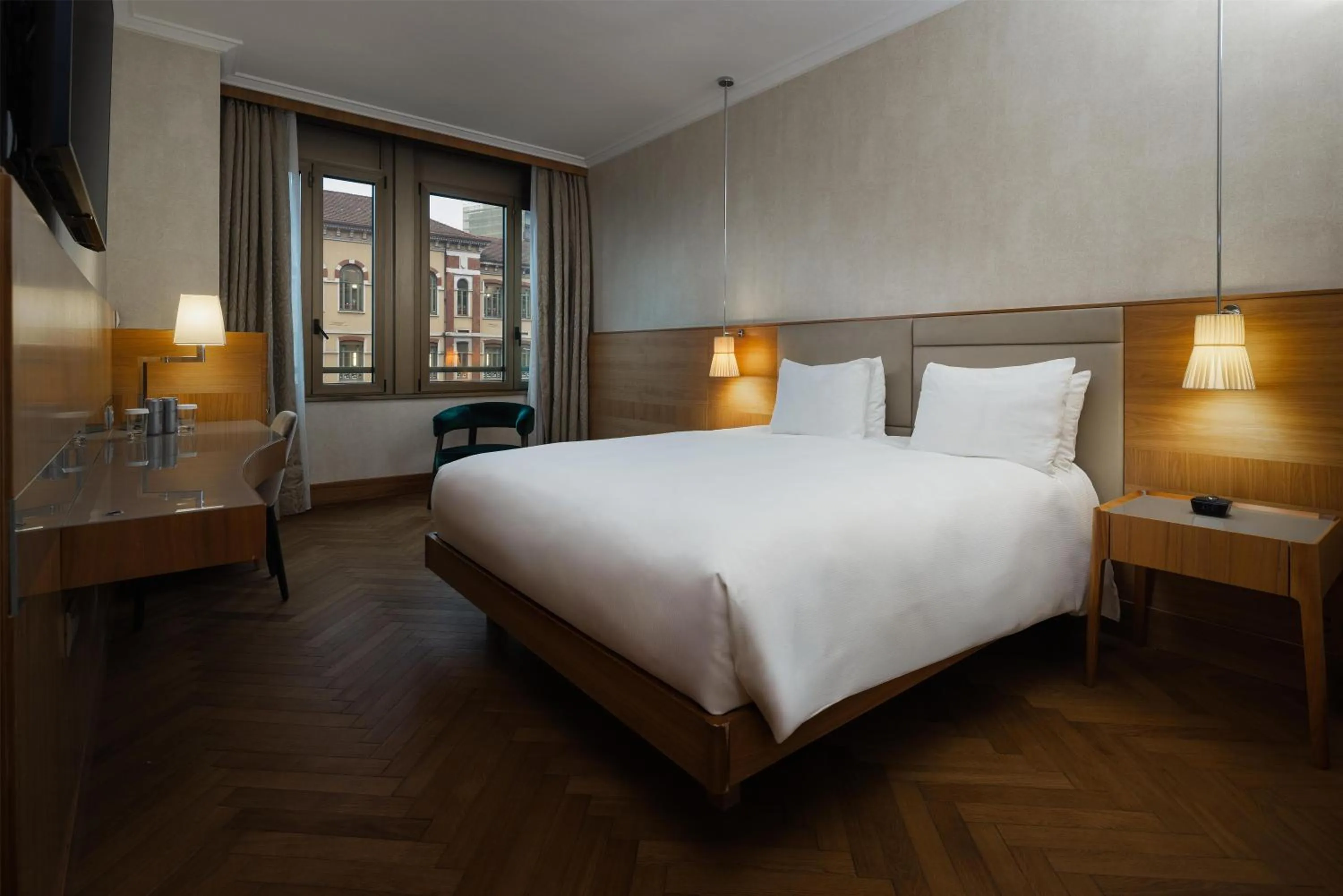 Photo of the whole room, Bed in Hilton Milan